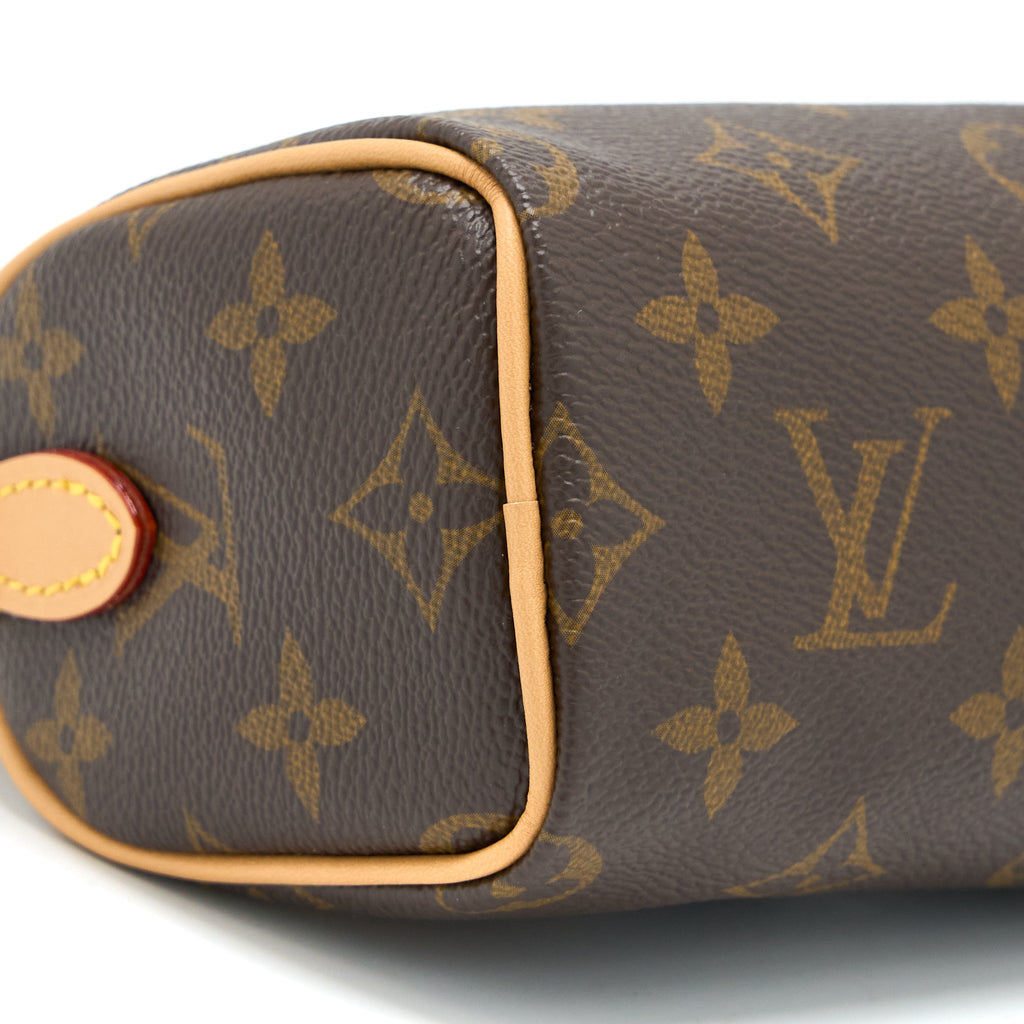 louis-vuitton-new-version-nano-speedy-monogram-canvas-ghw