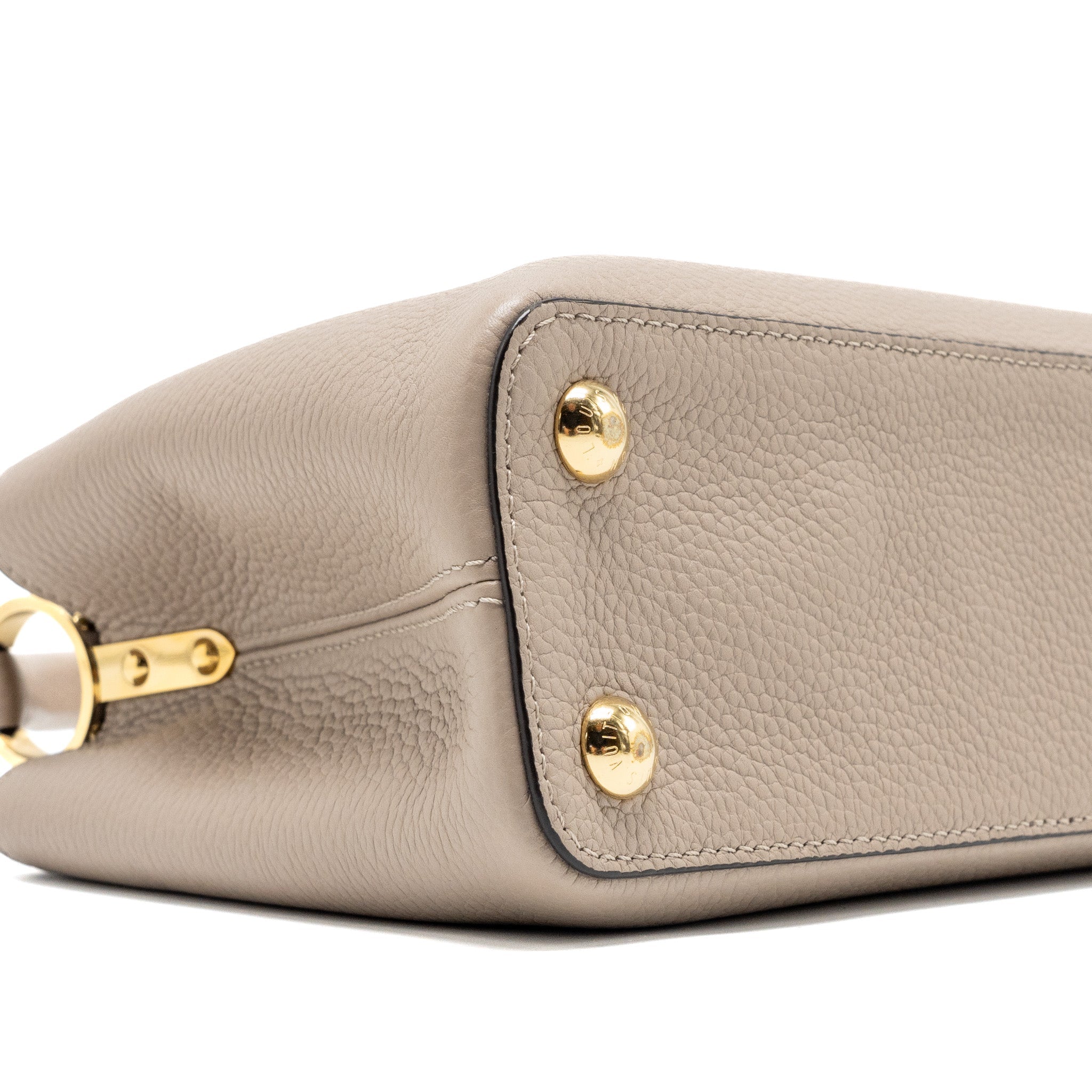 louis-vuitton-capucines-bb-taurillon-leather-galet-ghw