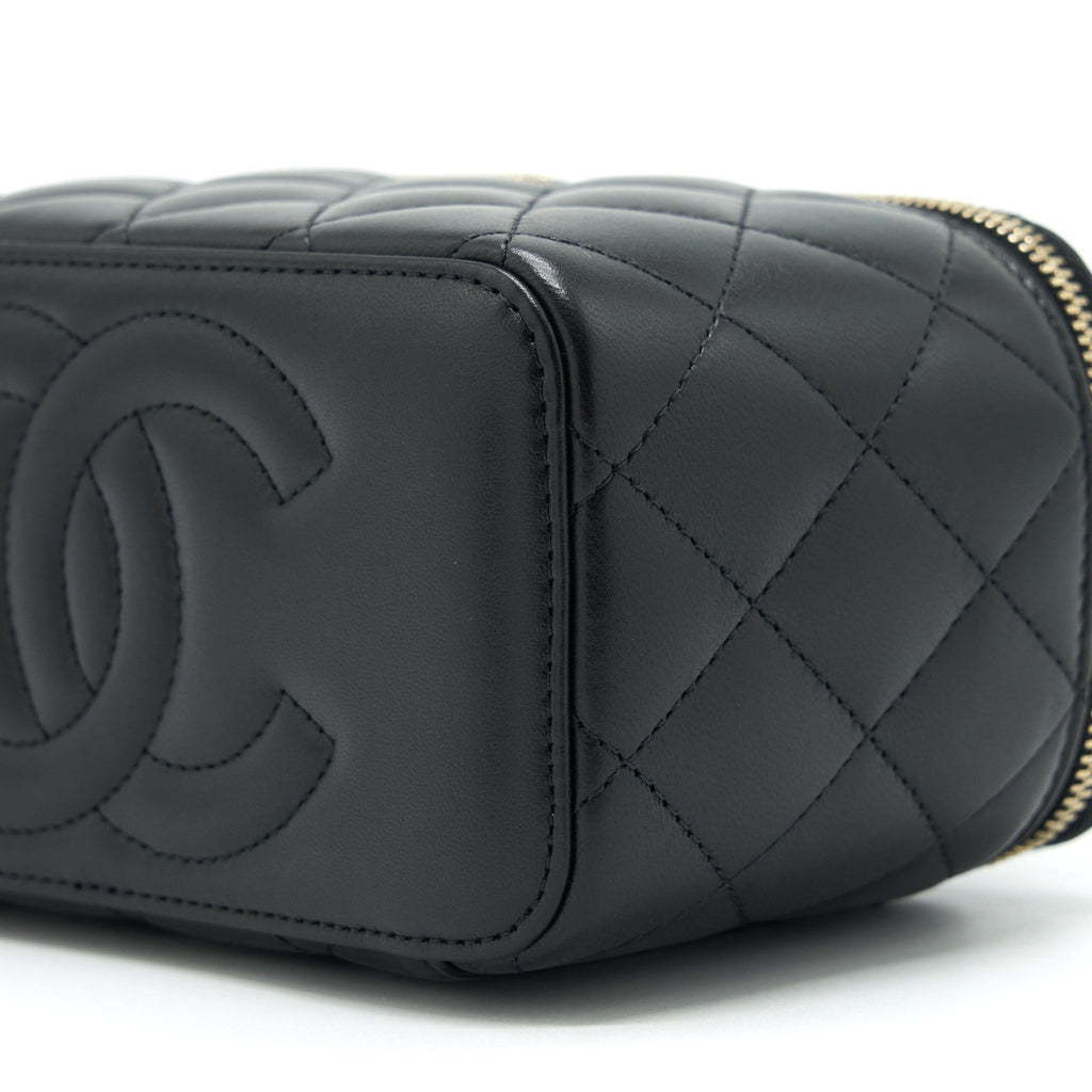 copy-of-chanel-22a-mini-handle-long-vanity-with-chain-lambskin-black-lghw-new-hologram-sticker