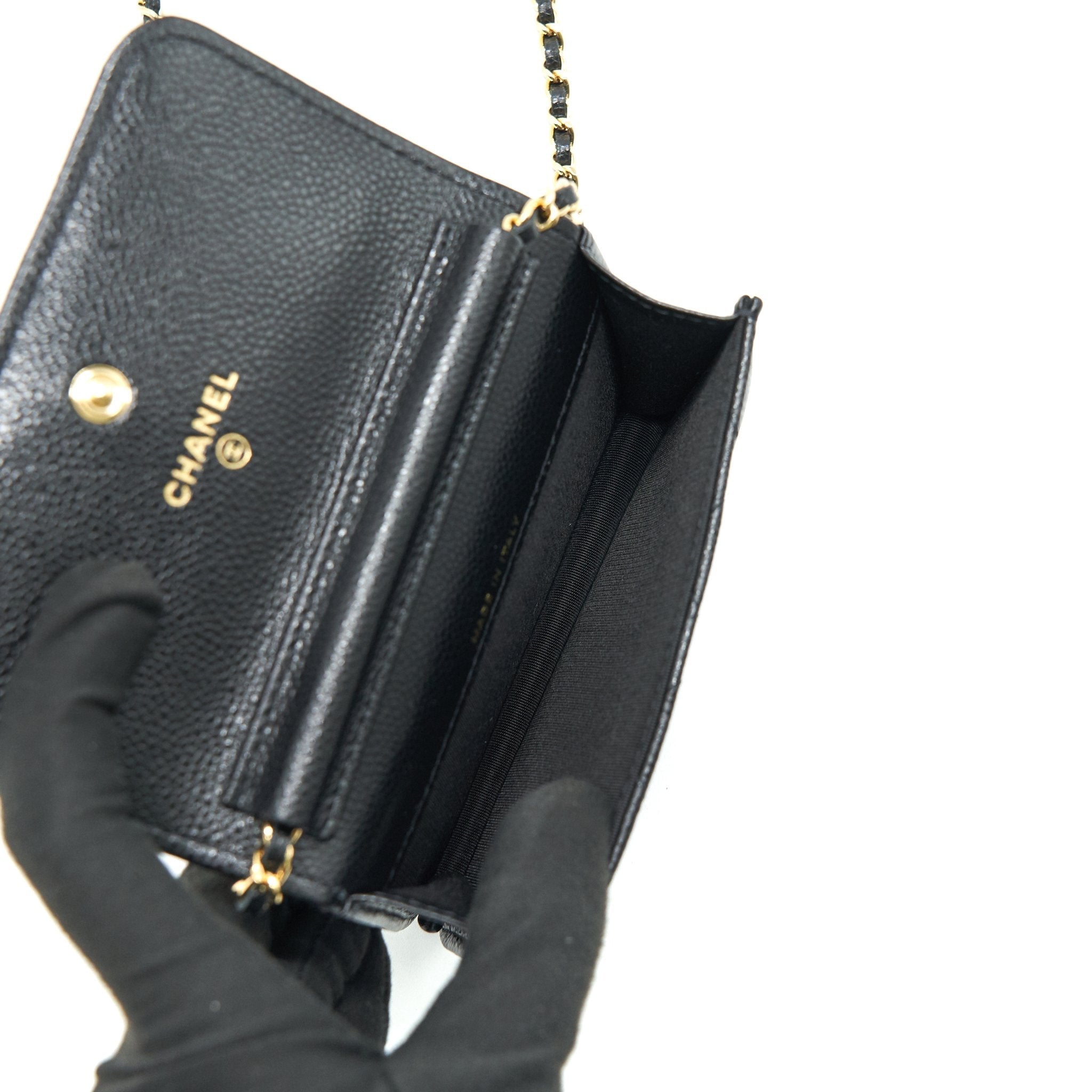 chanel-21a-flap-card-holder-with-chain-black-ghw-1