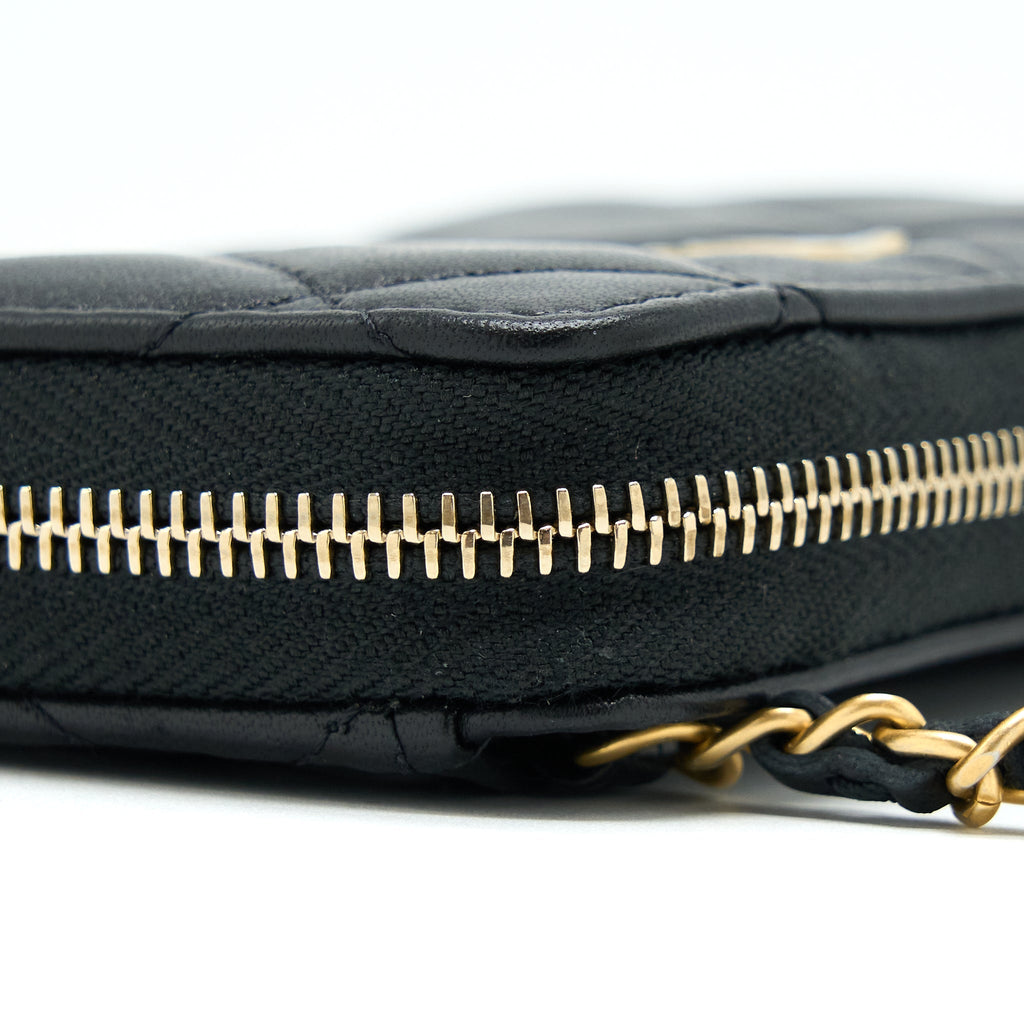 chanel-22c-pearl-crush-card-holder-with-chain-black-ghw