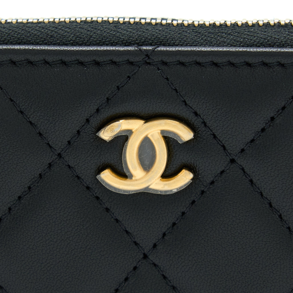 chanel-22c-pearl-crush-card-holder-with-chain-black-ghw