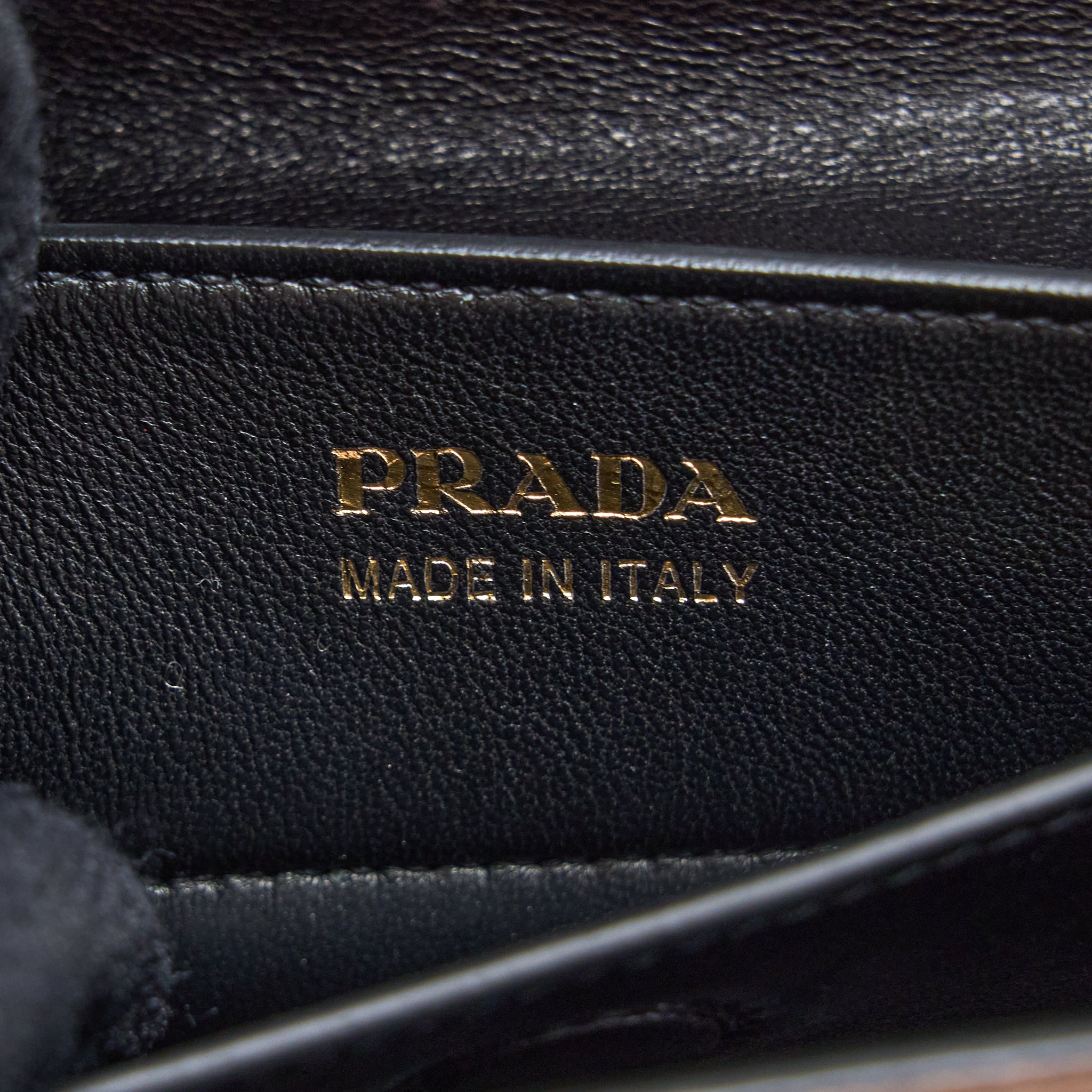 prada-saffiano-cuir-tote-bag-calfskin-cammeo-nero-ghw