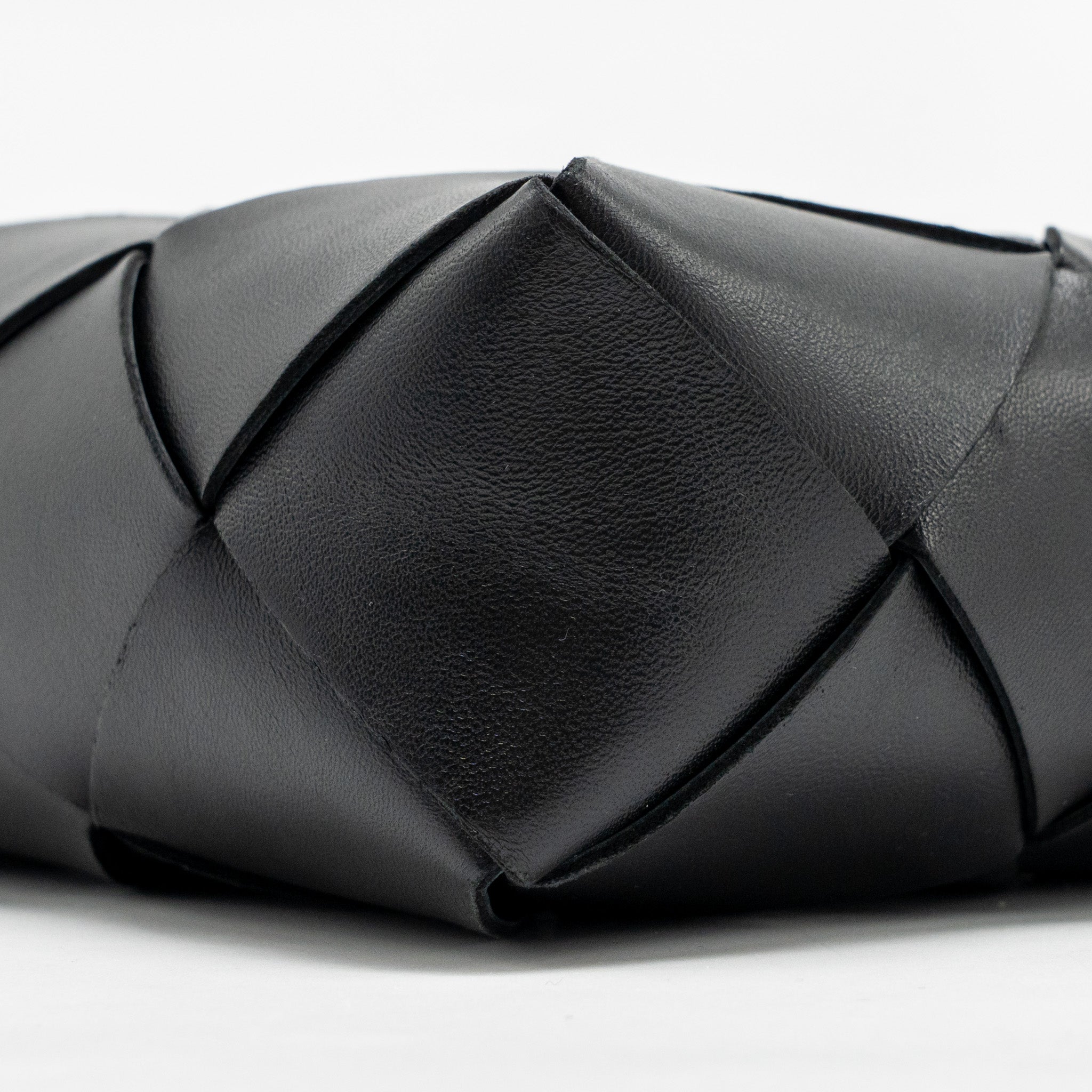 bottega-veneta-cassette-camera-bag-smooth-intreccio-leather-black-ghw