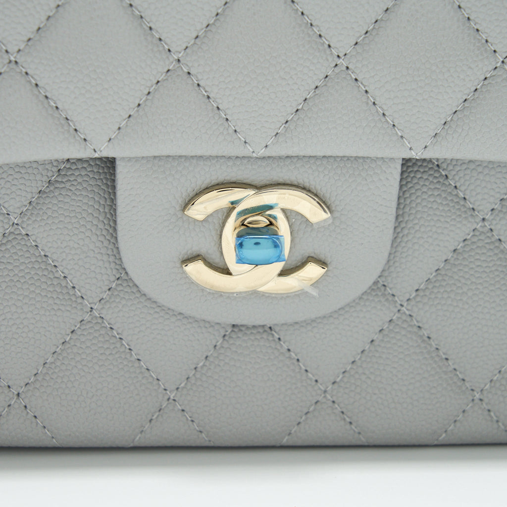 chanel-21a-small-classic-double-flap-bag-caviar-nc634-light-grey-lghw