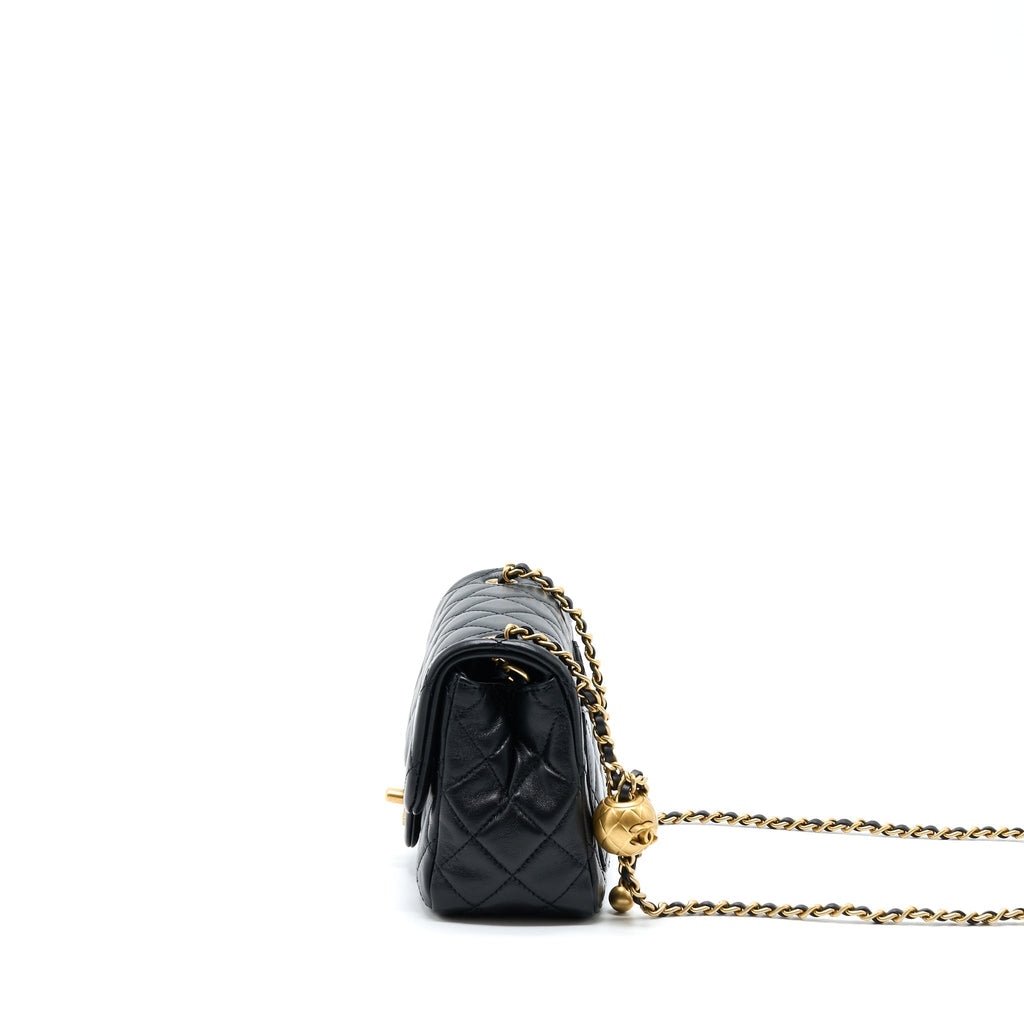 chanel-pearl-crush-mini-rectangular-flap-bag-lambskin-black-ghw-microchip-1