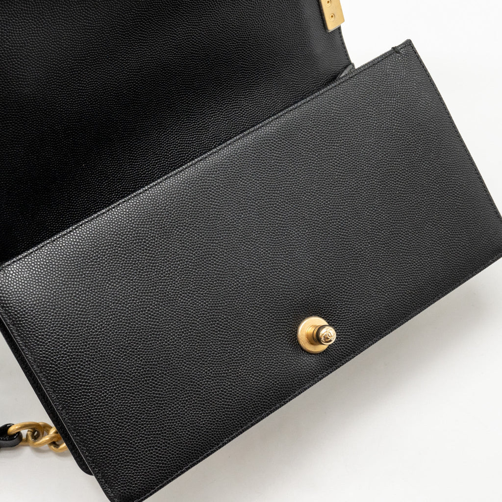 chanel-medium-boy-bag-caviar-black-ghw-copy