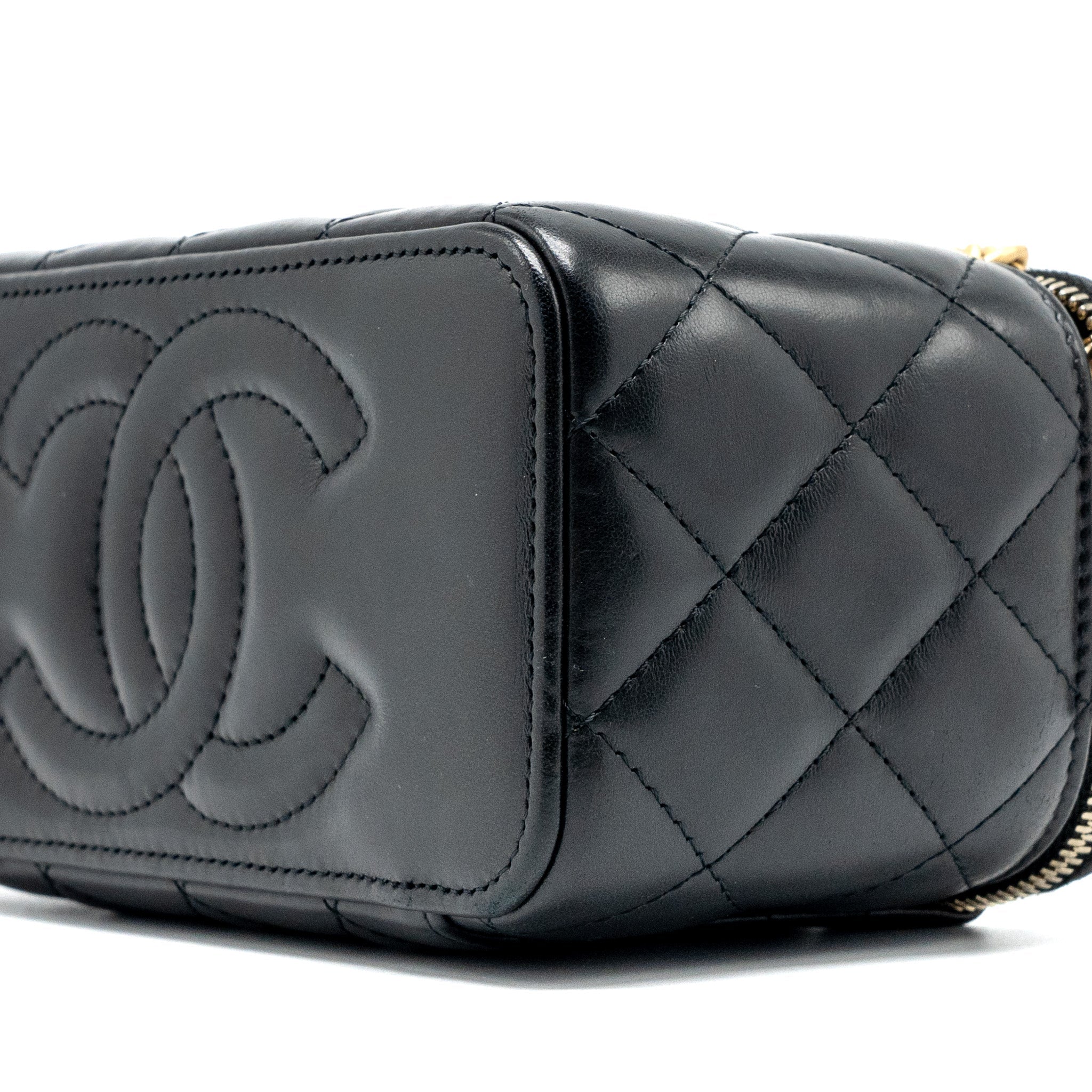 chanel-22k-gold-pillar-long-vanity-with-adjustable-chain-lambskin-black-ghw-microchip