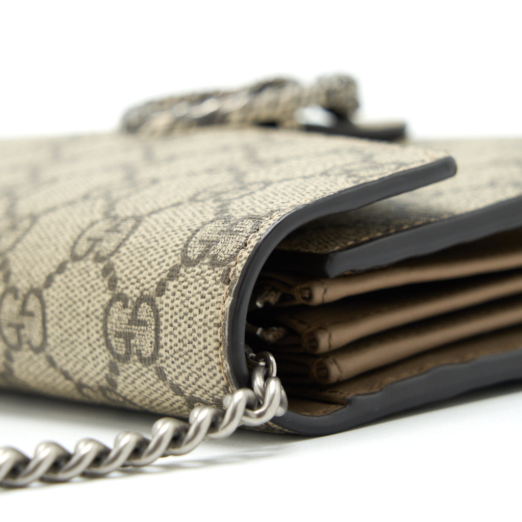 gucci-dionysus-gg-supreme-chain-wallet-beige-shw