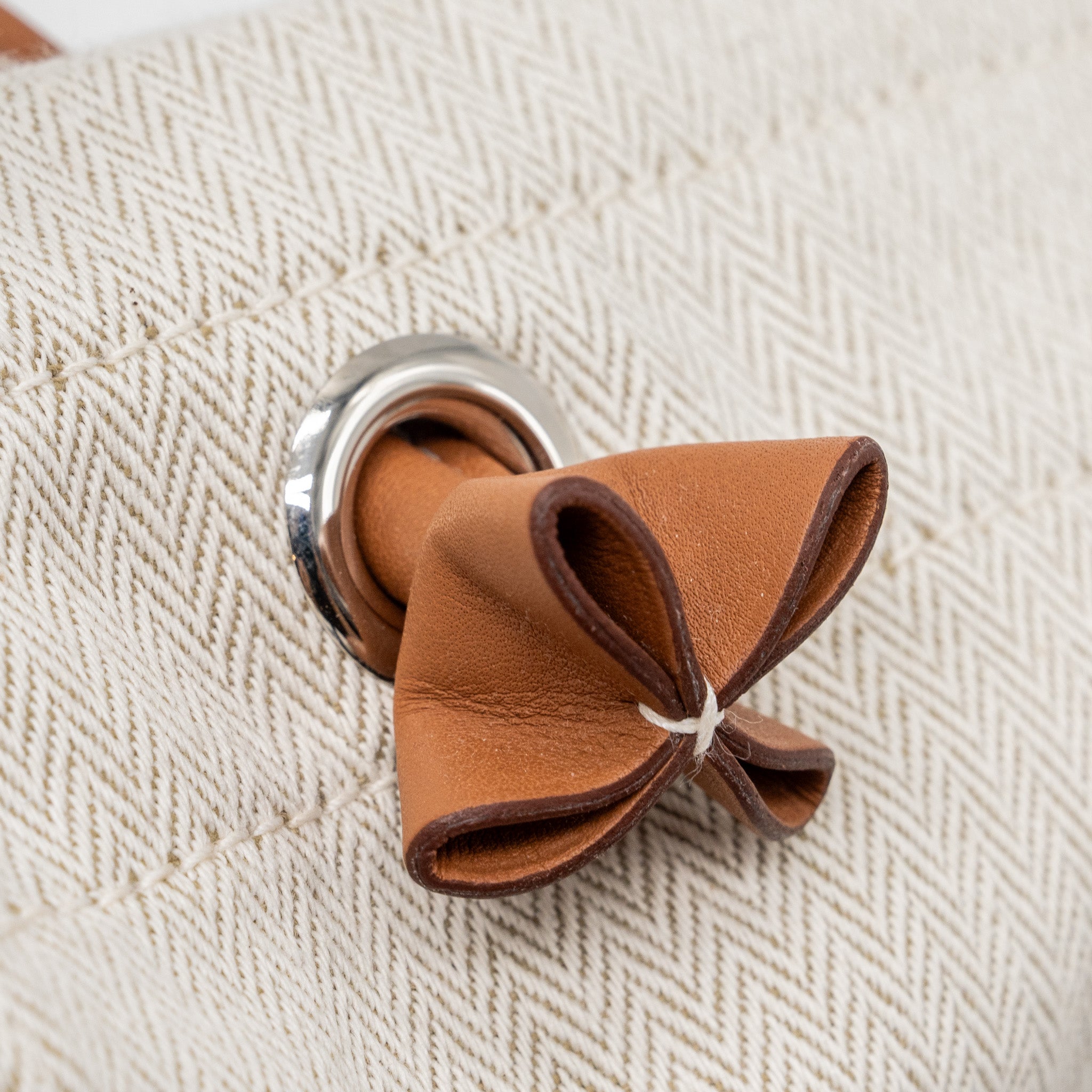 hermes-aline-grooming-bag-canvas-craie-gold
