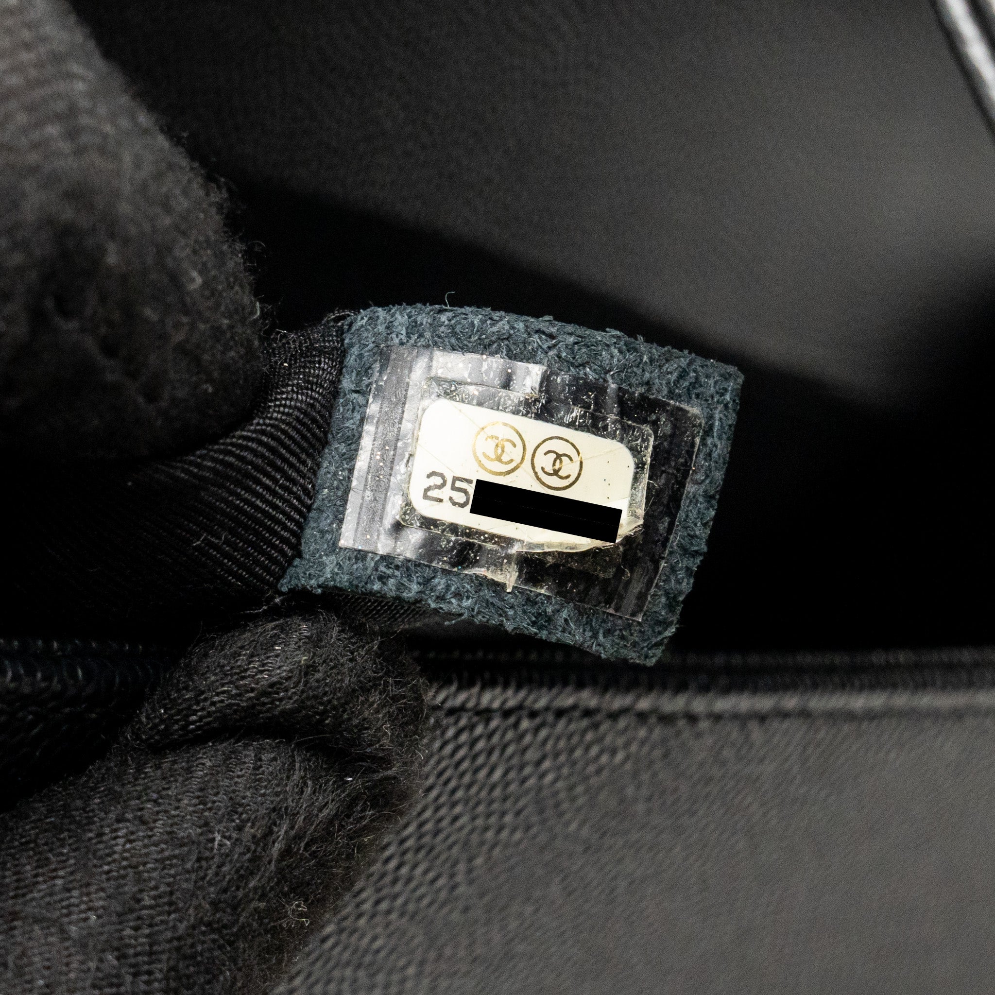 chanel-medium-boy-bag-caviar-black-ghw-copy
