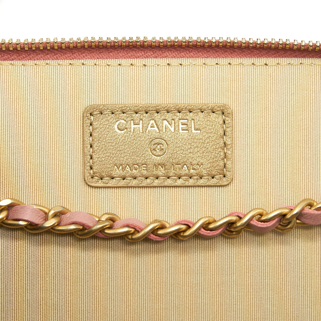 chanel-21b-dark-pink-pearl-crush-rectangular-vanity
