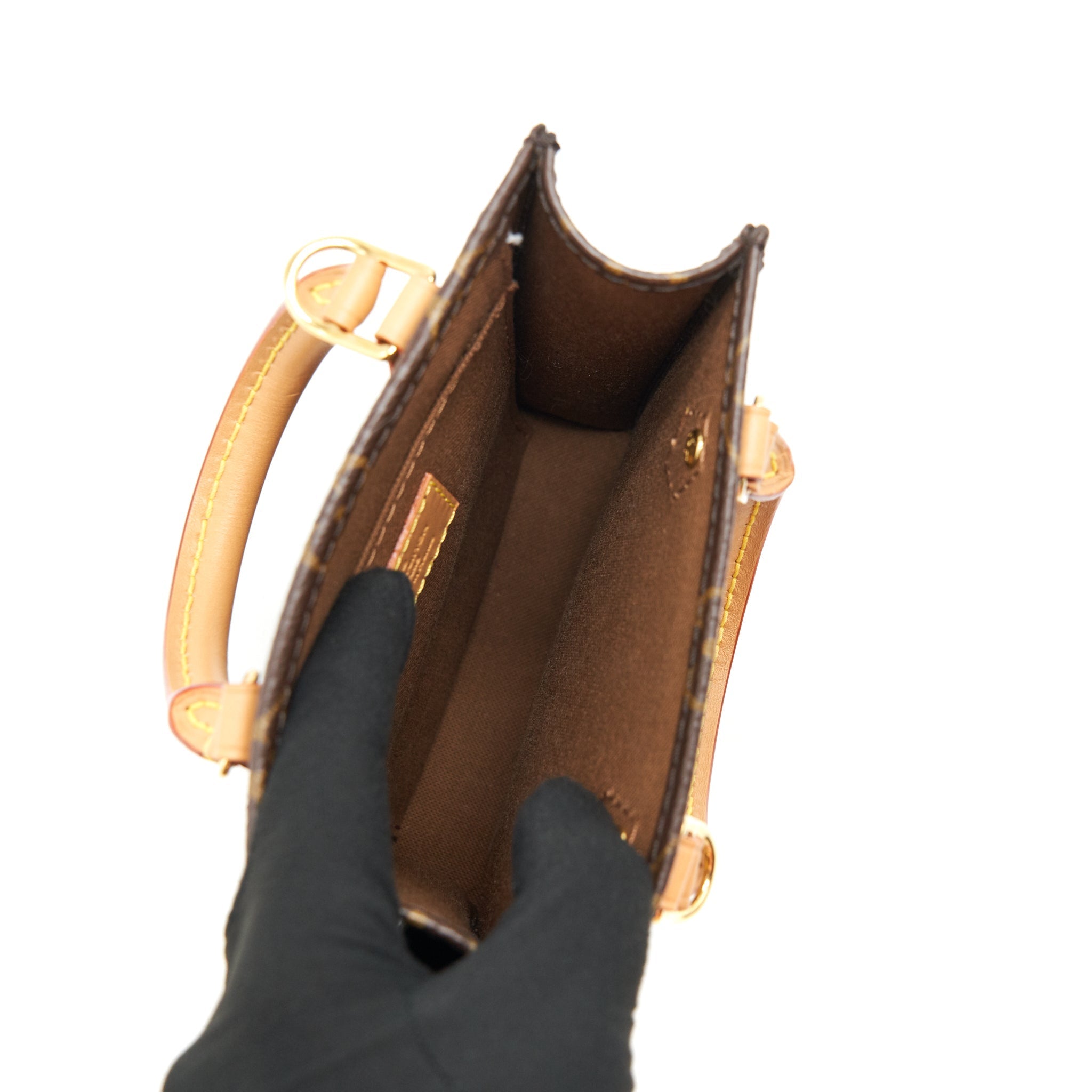 louis-vuitton-petit-sac-plat-monogram-canvas-2