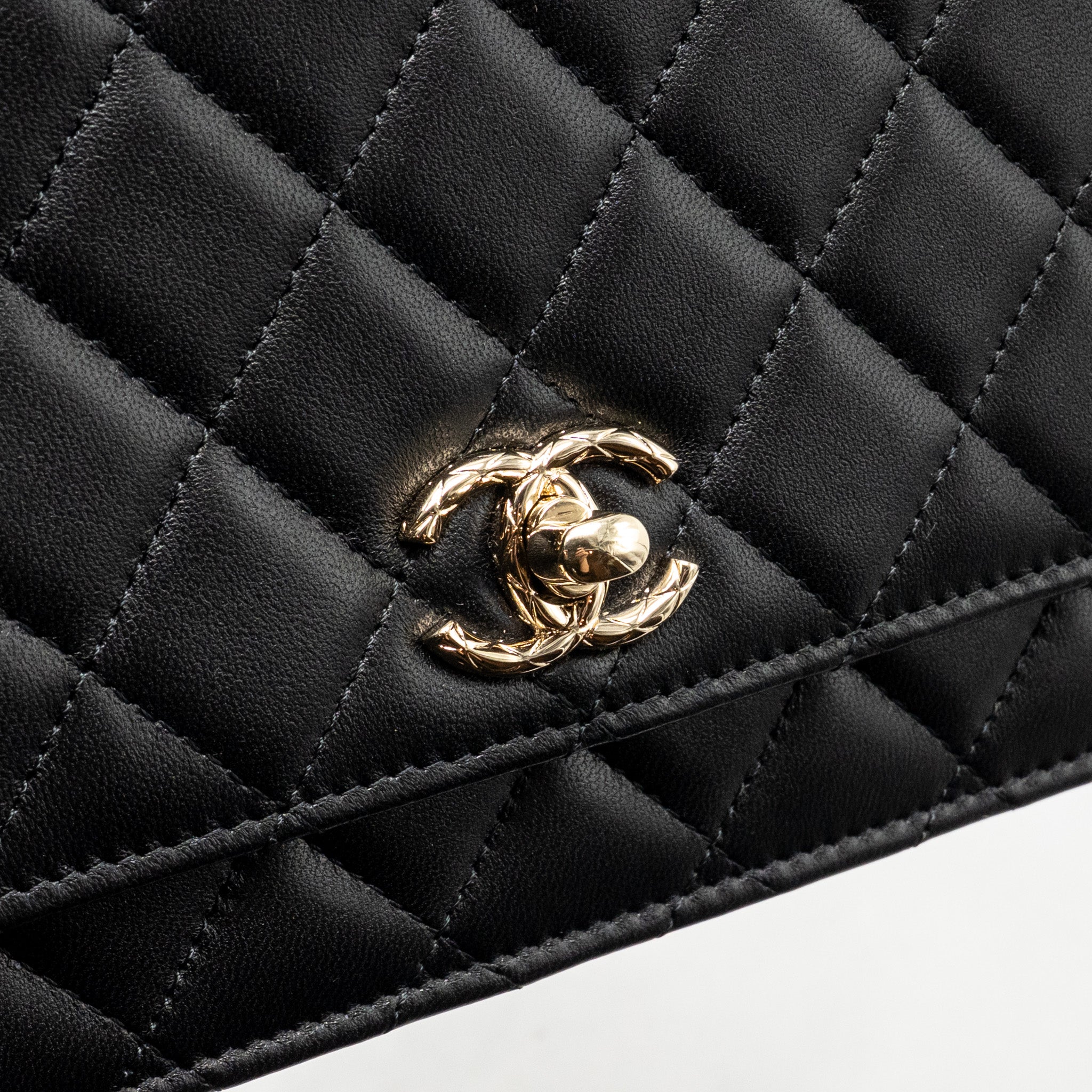 chanel-trendy-cc-wallet-on-chain-lambskin-black-lghw-microchip-copy