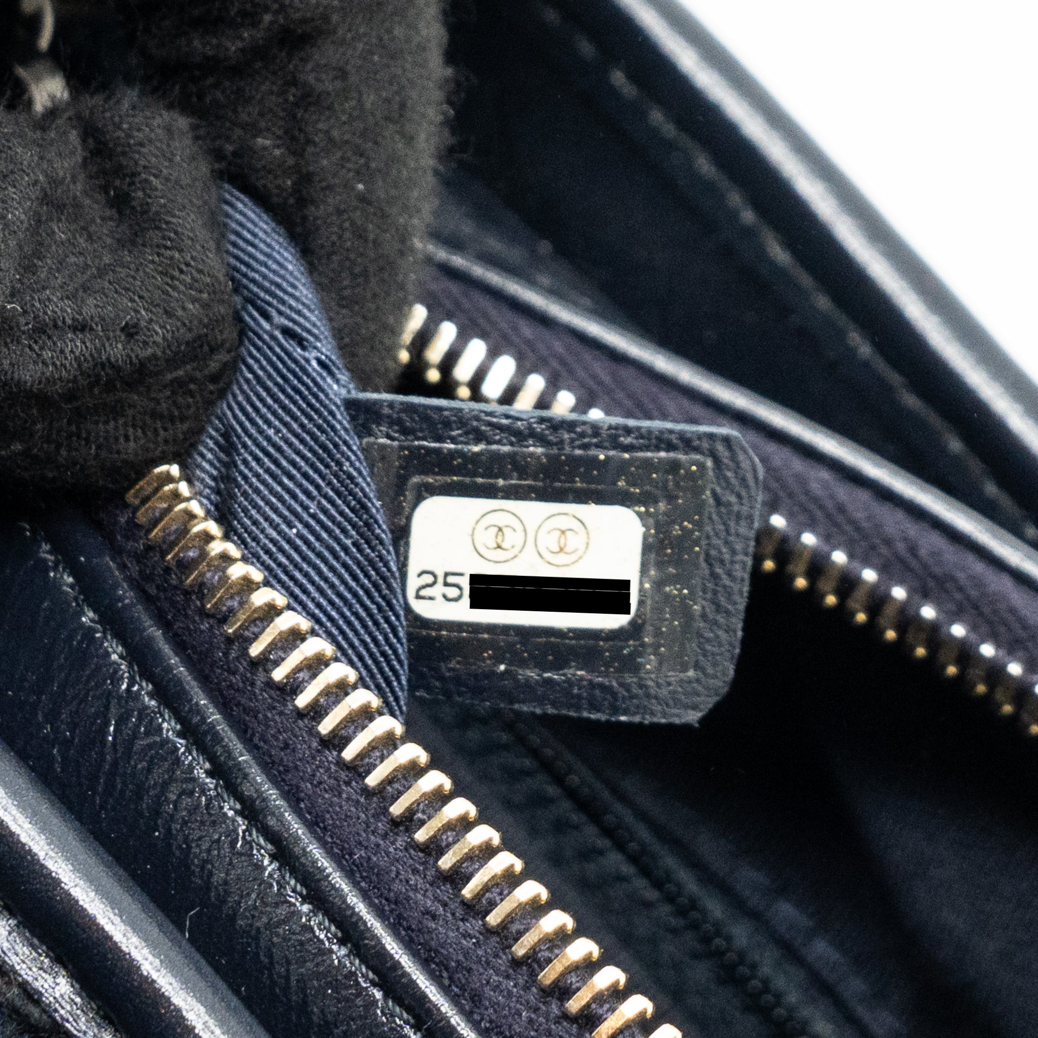 chanel-small-gabrielle-hobo-bag-tweed-calfskin-multicolour-with-multicolour-hardware