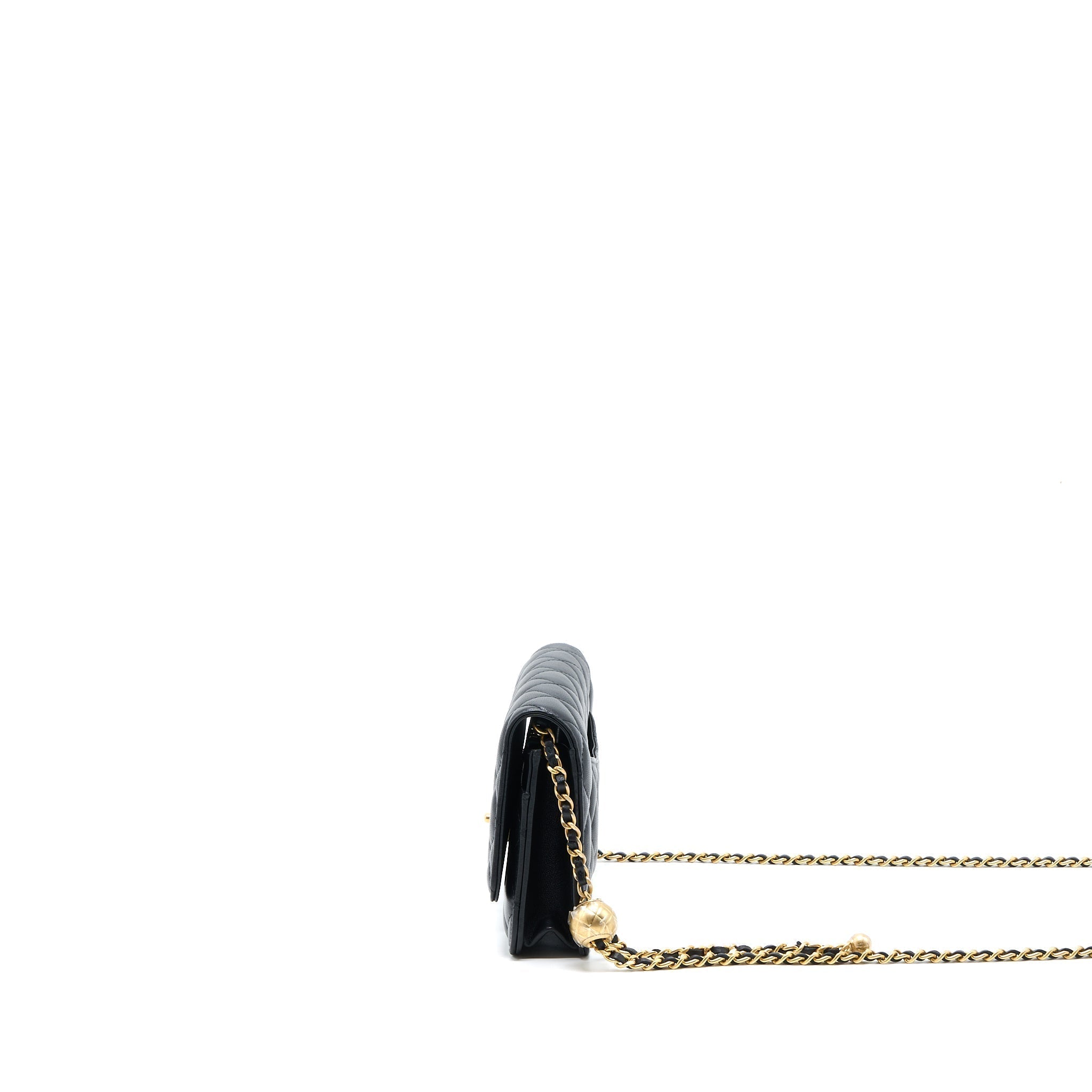 chanel-pearl-crush-wallet-on-chain-lambskin-black-ghw-microchip-4