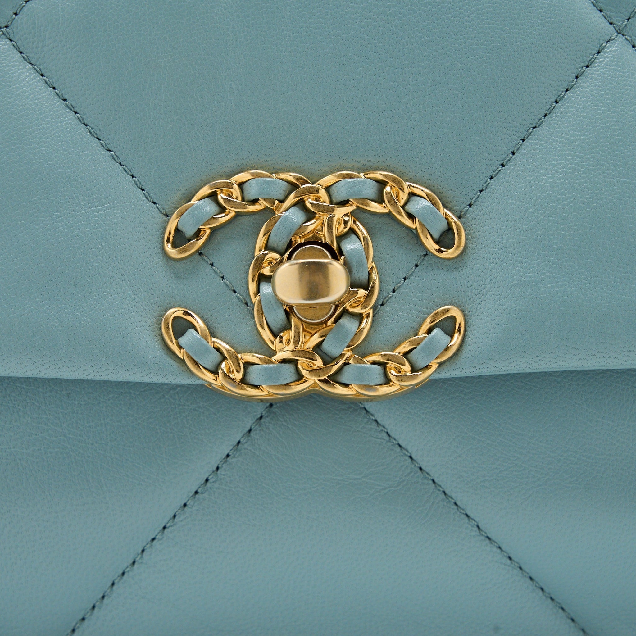 chanel-small-19-bag-lambskin-light-blue-multicolour-hardware