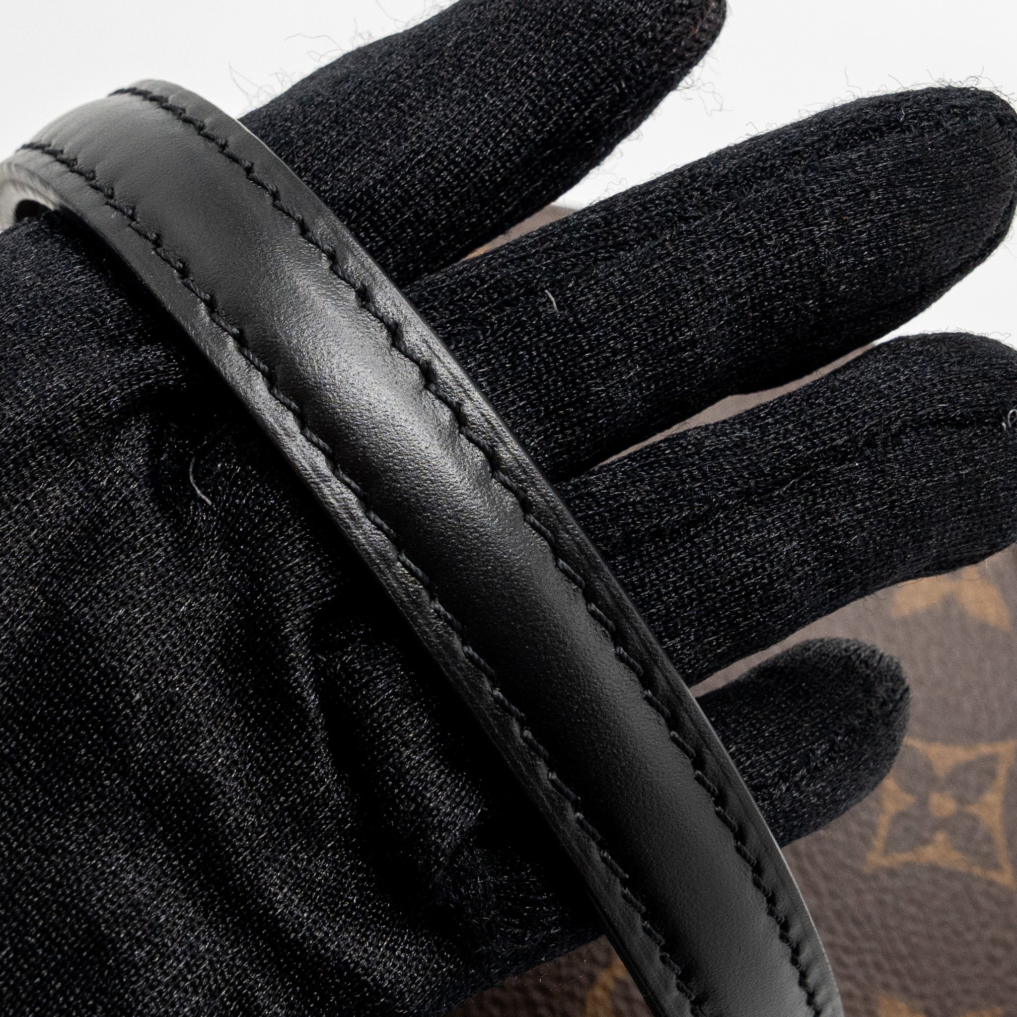 louis-vuitton-cannes-monogram-reverse-canvas-ghw-7