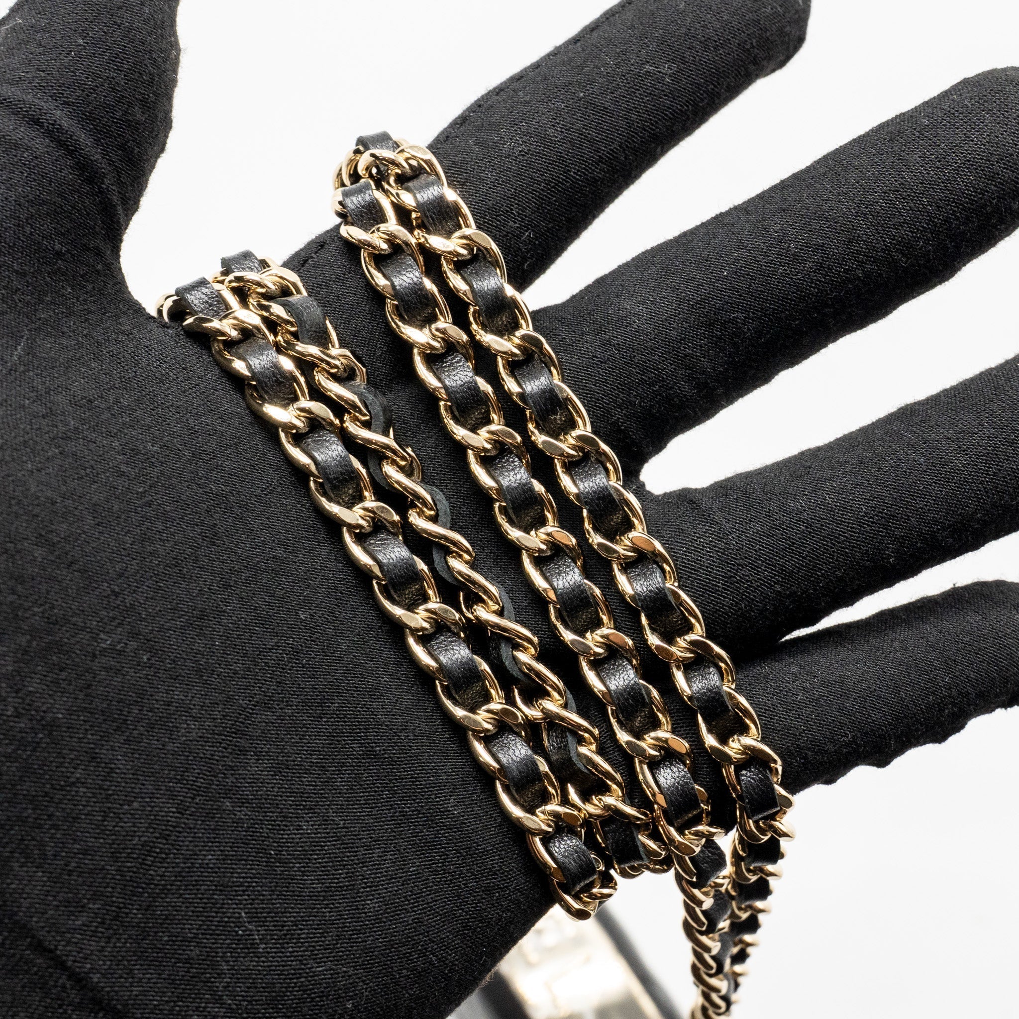 chanel-trendy-cc-wallet-on-chain-lambskin-black-lghw-microchip-copy