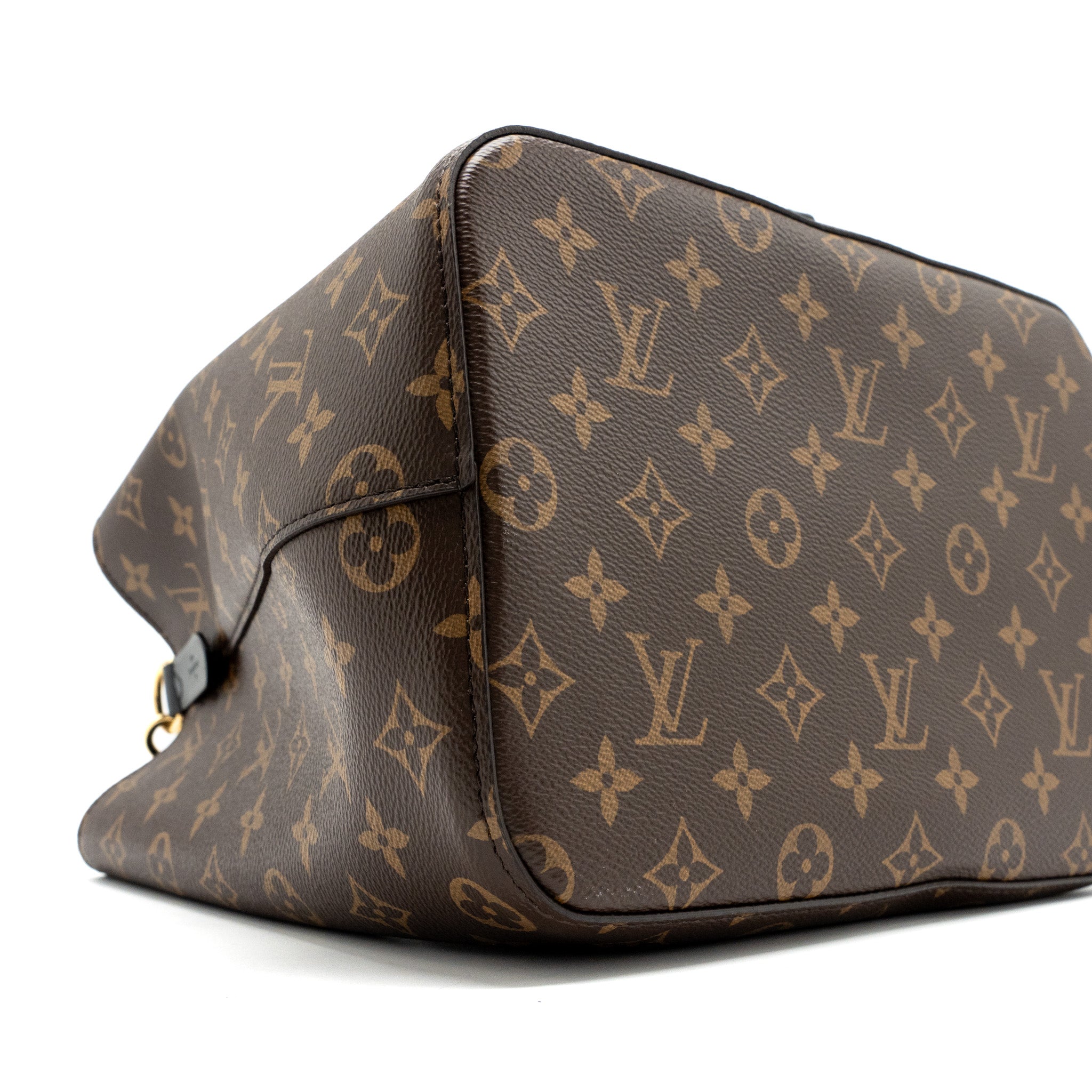 louis-vuitton-neonoe-monogram-canvas-black-ghw-3