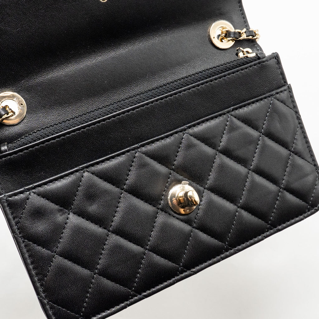 chanel-trendy-cc-wallet-on-chain-lambskin-black-lghw-microchip-copy