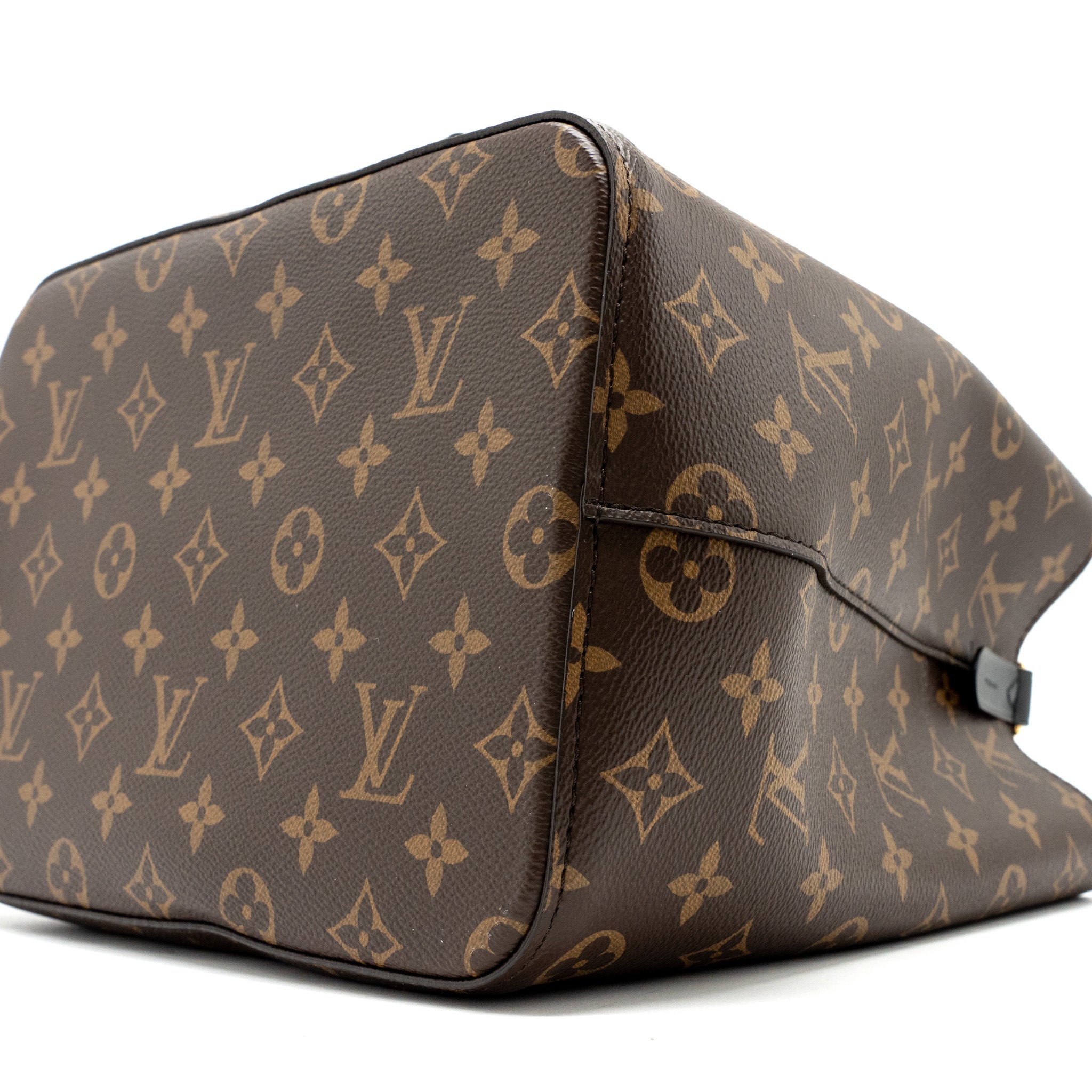 louis-vuitton-neonoe-monogram-canvas-black-ghw-3