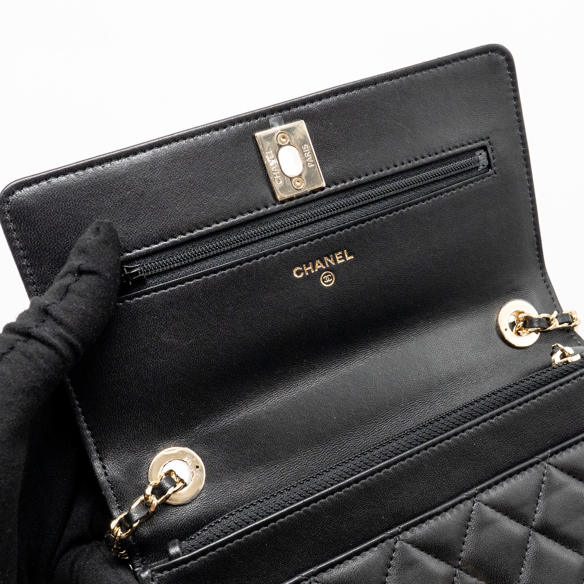chanel-trendy-cc-wallet-on-chain-lambskin-black-lghw-microchip-copy