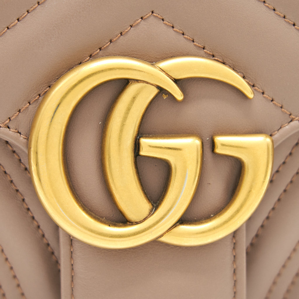 gucci-gg-marmont-small-shoulder-bag-beige