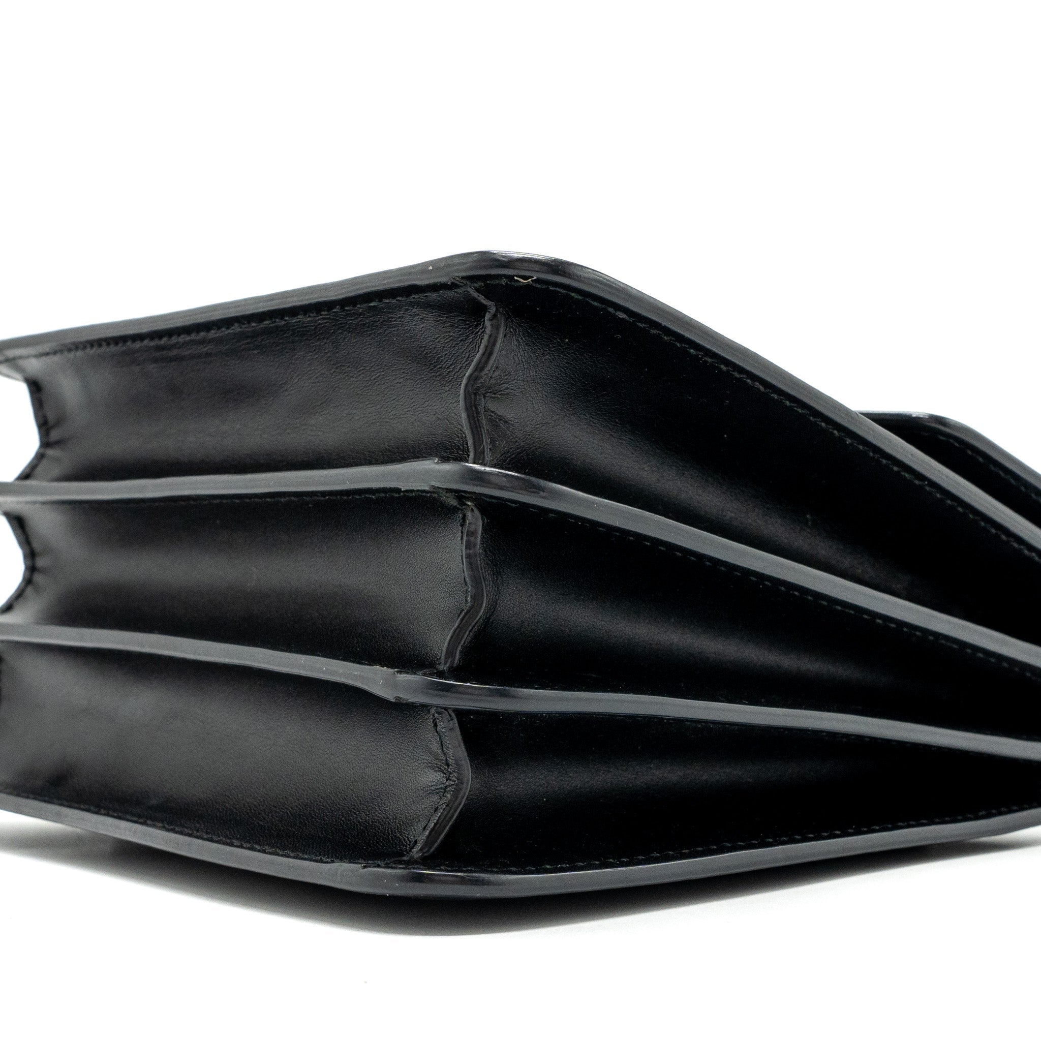 bvlgari-serpenti-forever-top-handle-crossbody-bag-black-lghw