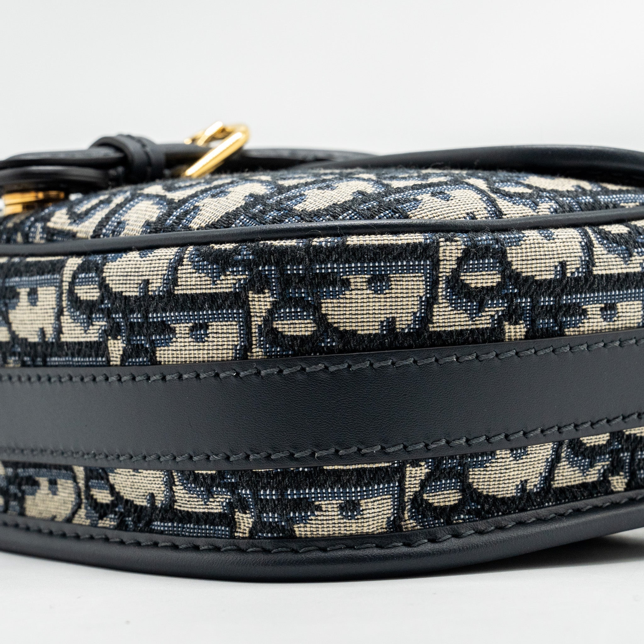 dior-medium-bobby-bag-blue-dior-oblique-jacquard-ghw-1