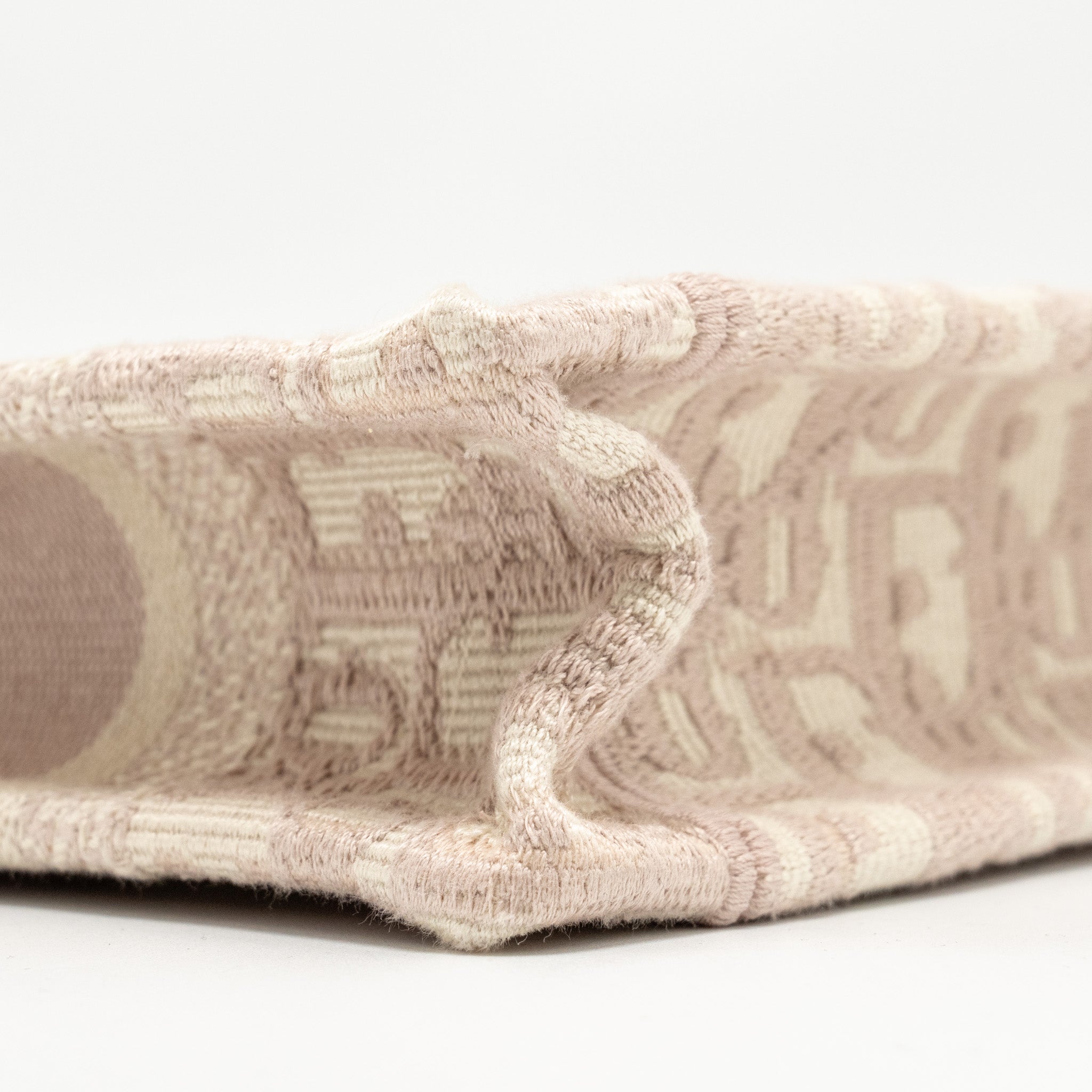 dior-mini-book-tote-oblique-embroidery-pink-copy-1