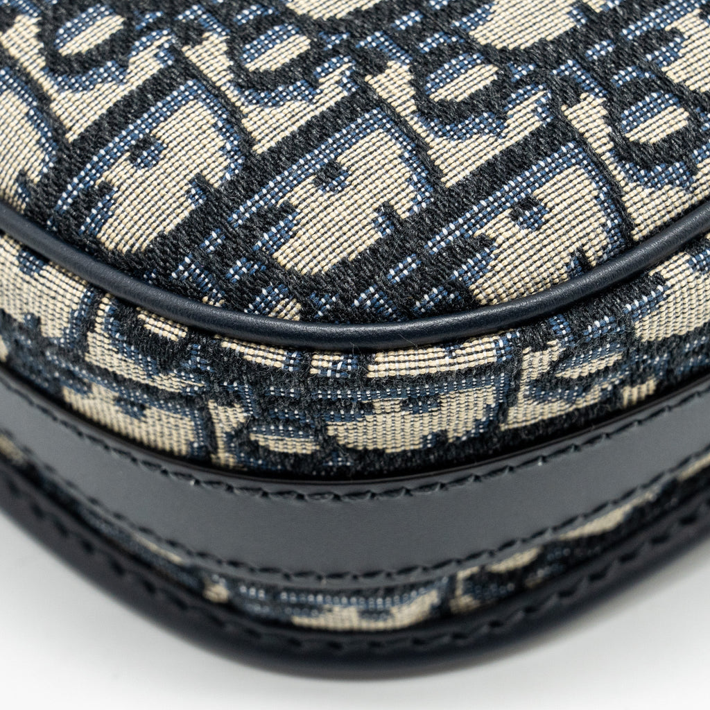 dior-medium-bobby-bag-blue-dior-oblique-jacquard-ghw-1