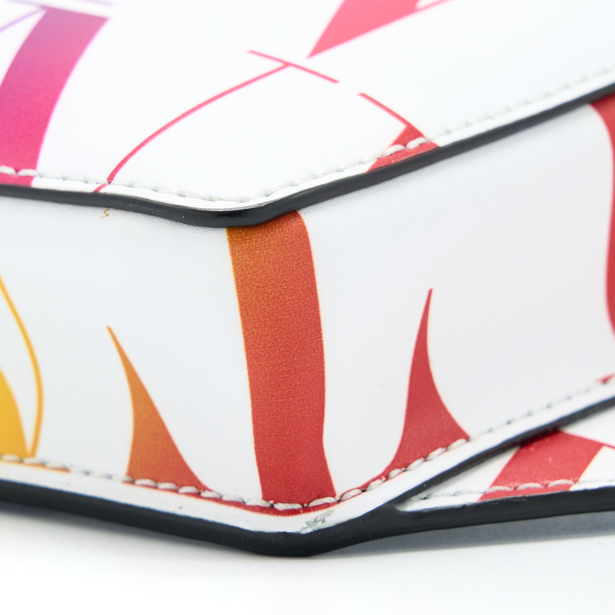 valentino-vltn-print-belt-bag-calfskin-white-multicoloured-shw