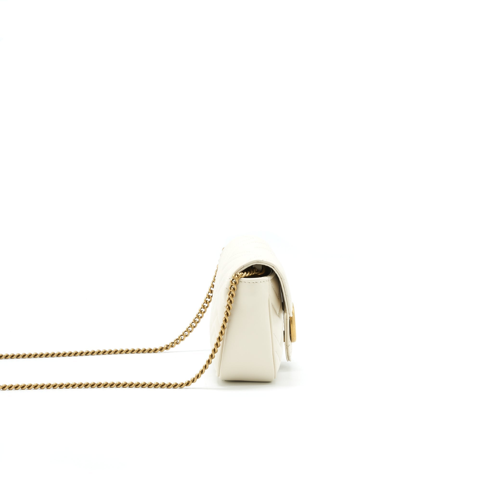 gucci-gg-marmont-super-mini-bag-in-white