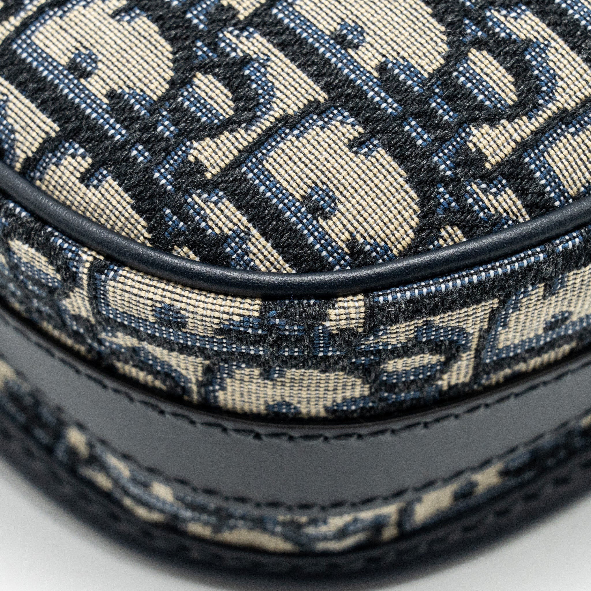 dior-medium-bobby-bag-blue-dior-oblique-jacquard-ghw-1