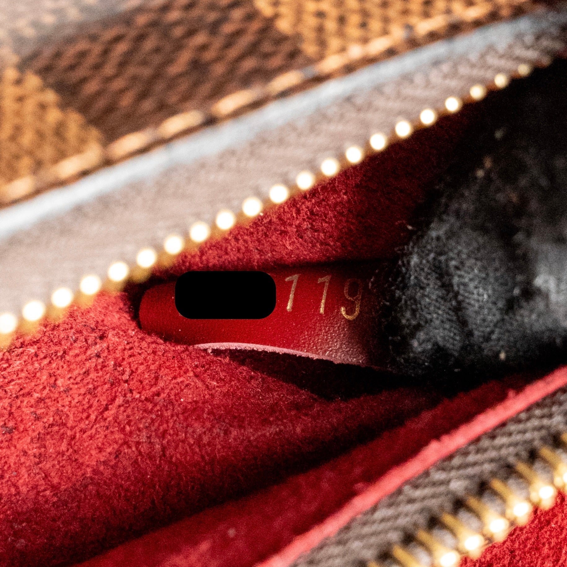 louis-vuitton-neo-noe-damier-ebene-canvas-brown-berry-ghw
