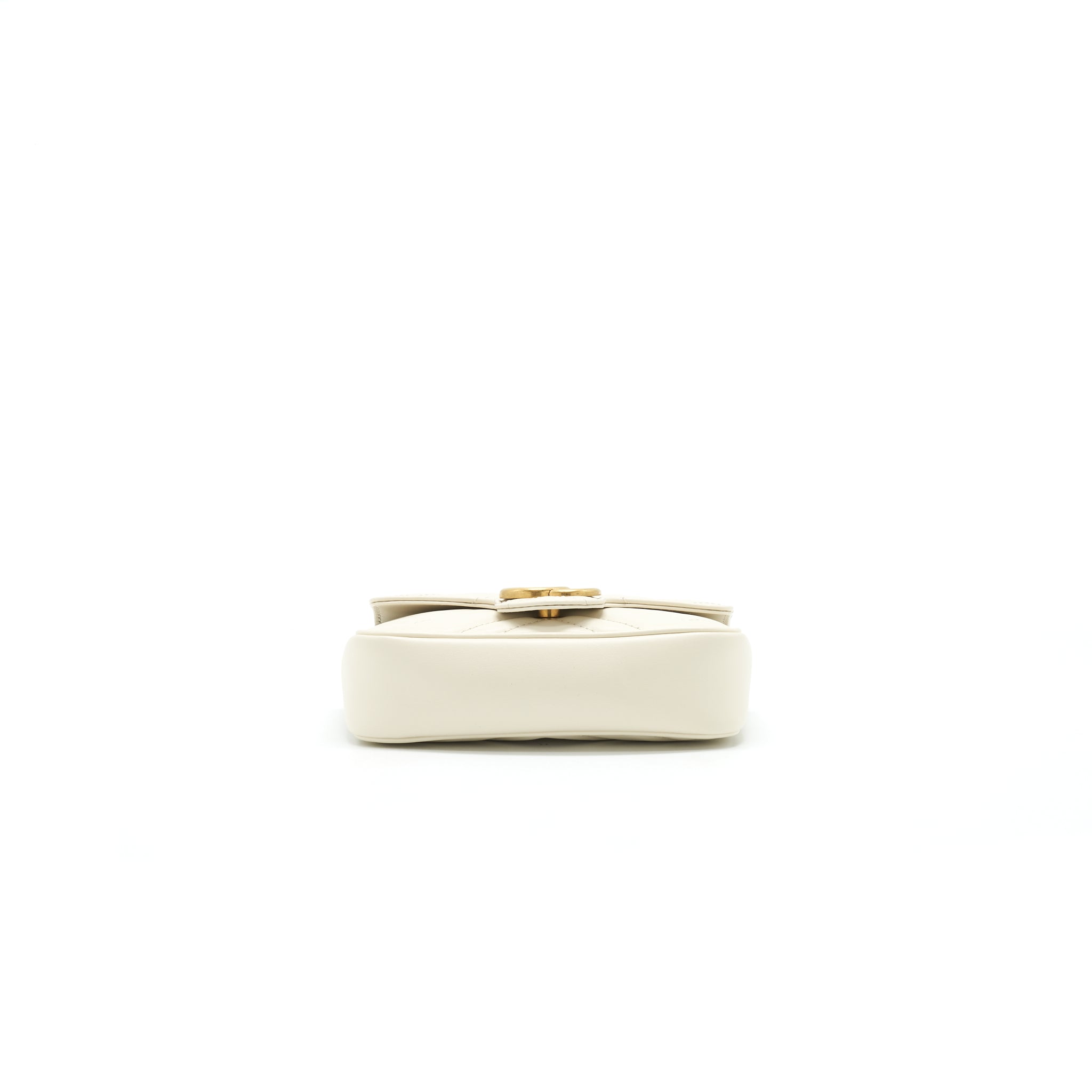 gucci-gg-marmont-super-mini-bag-in-white