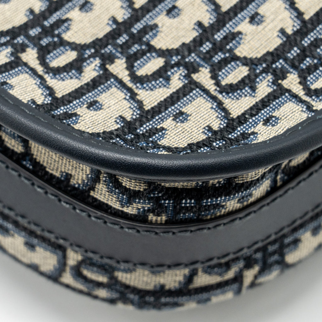 dior-medium-bobby-bag-blue-dior-oblique-jacquard-ghw-1