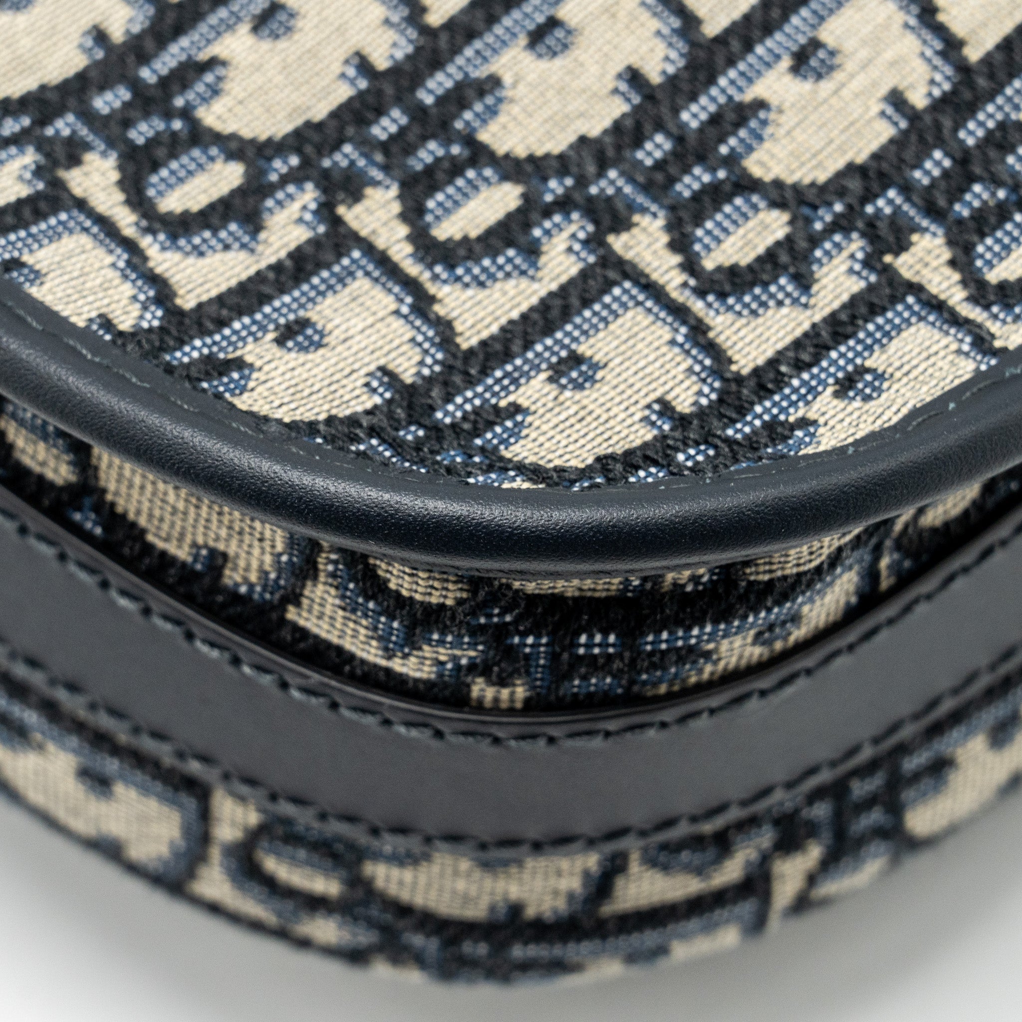 dior-medium-bobby-bag-blue-dior-oblique-jacquard-ghw-1