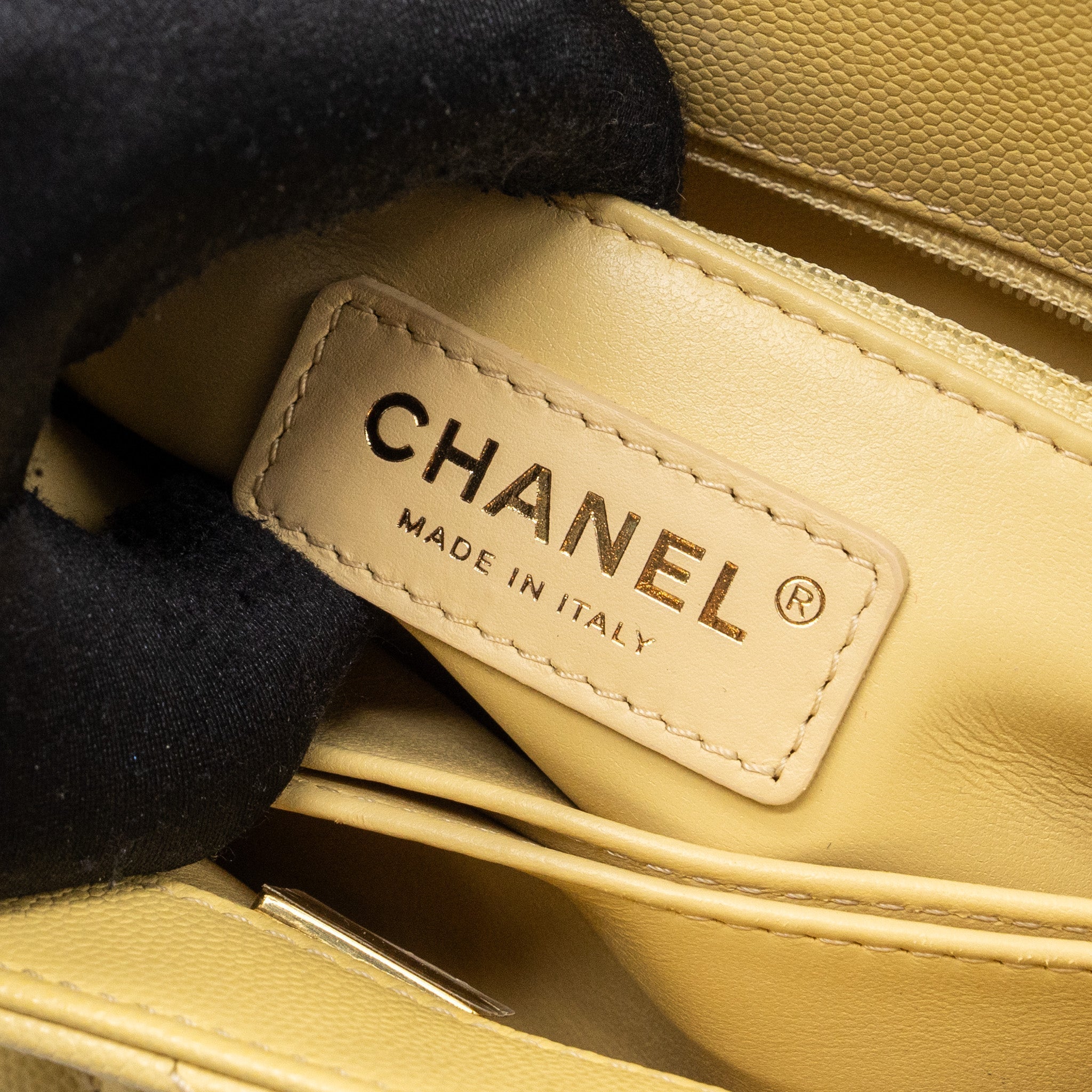 chanel-small-coco-handle-caviar-22p-light-yellow-lghw-microchip