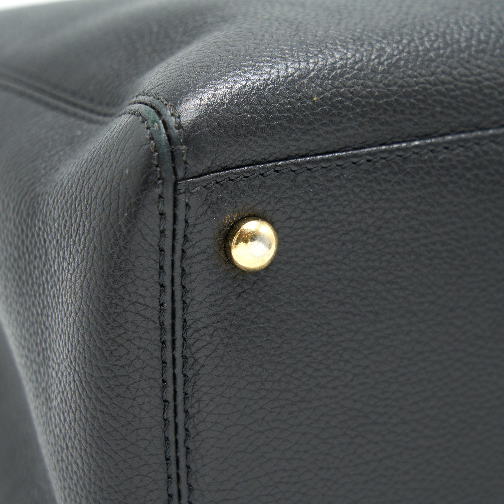 chanel-executive-cerf-small-tote-bag-caviar-black-with-ghw