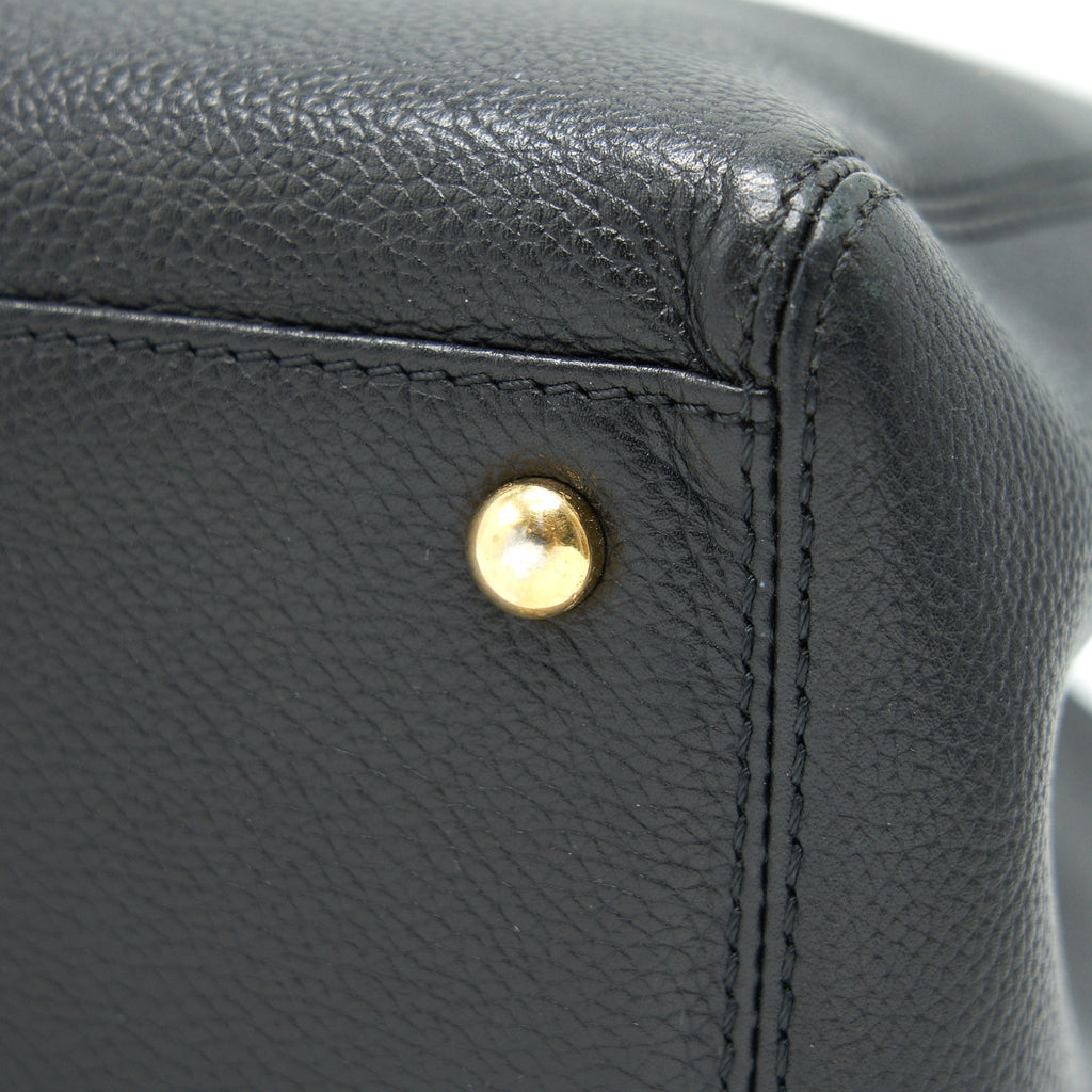 chanel-executive-cerf-small-tote-bag-caviar-black-with-ghw