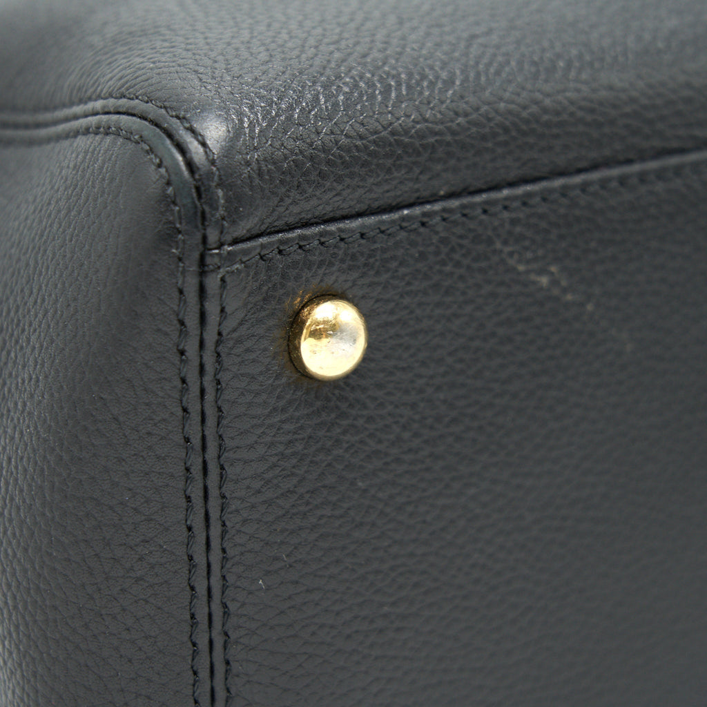 chanel-executive-cerf-small-tote-bag-caviar-black-with-ghw