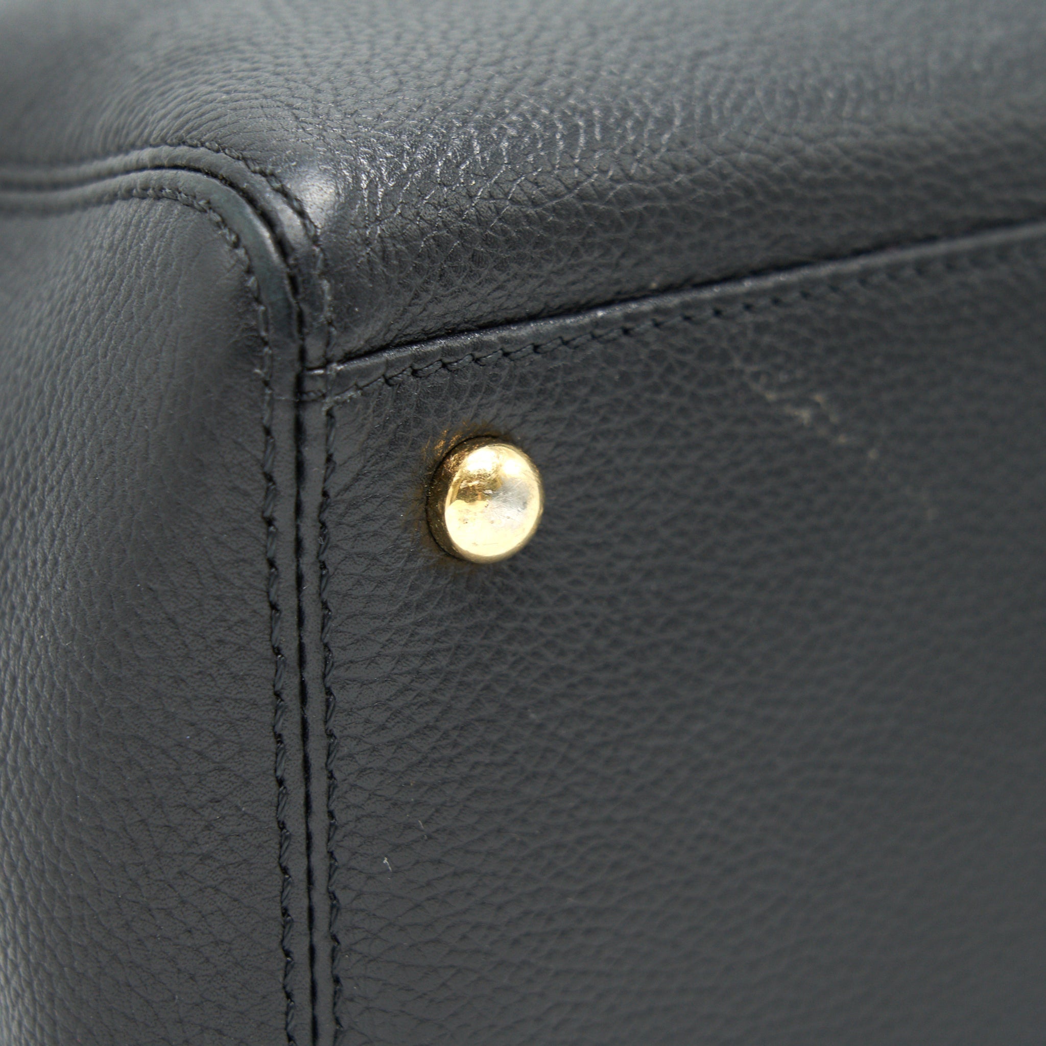 chanel-executive-cerf-small-tote-bag-caviar-black-with-ghw
