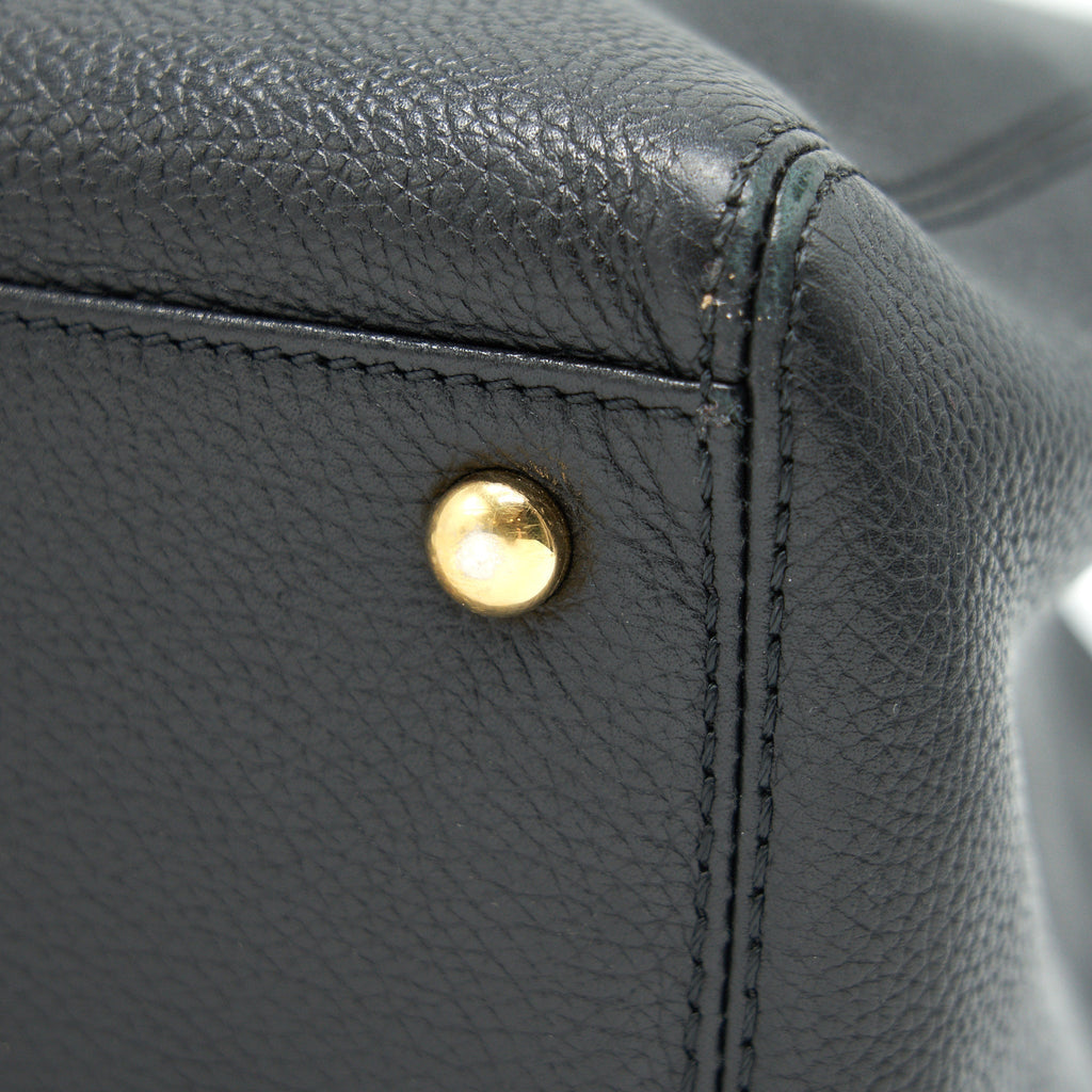 chanel-executive-cerf-small-tote-bag-caviar-black-with-ghw