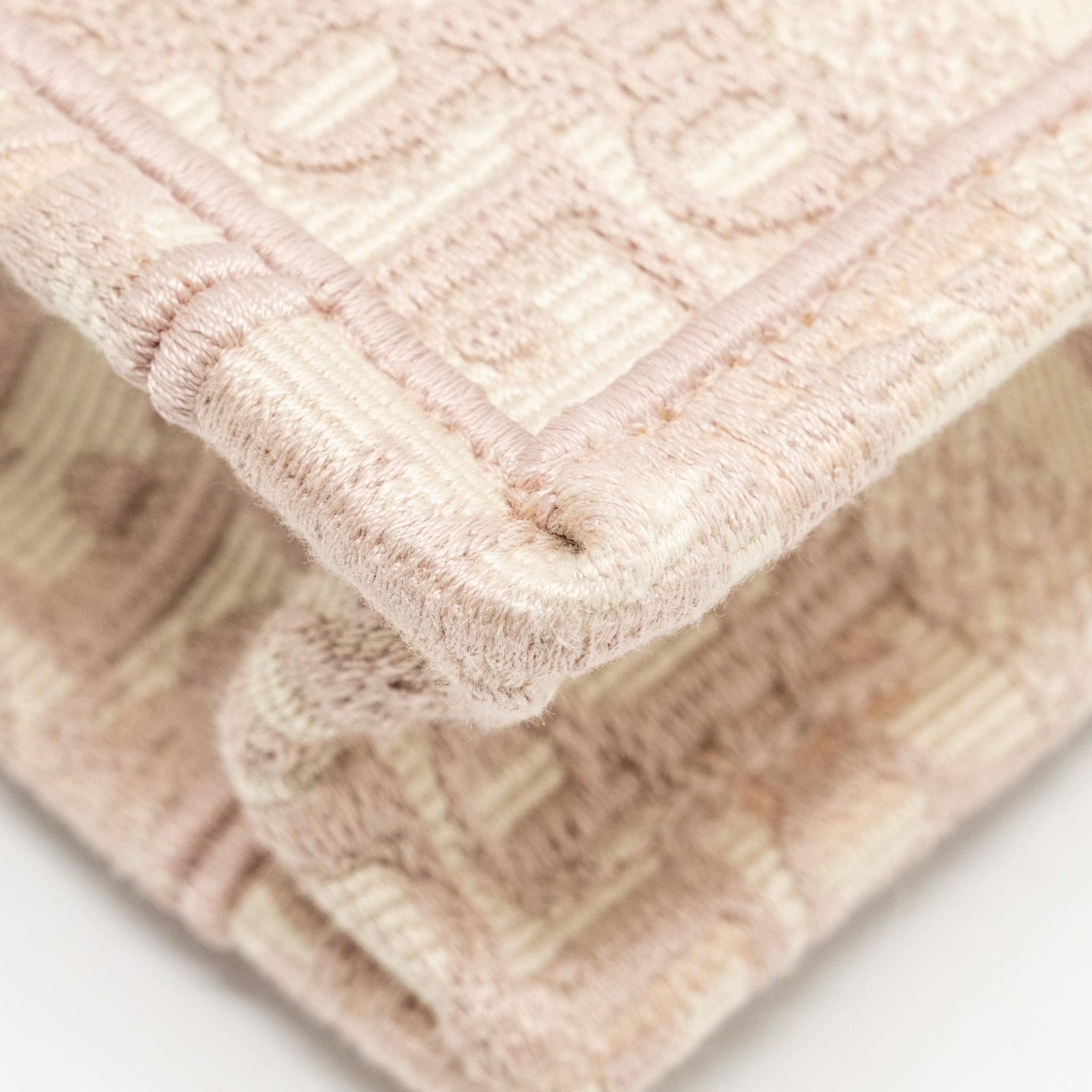 dior-mini-book-tote-oblique-embroidery-pink-copy-1