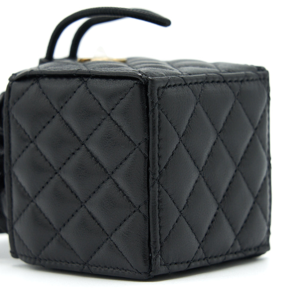 chanel-mini-vanity-pouch-with-chain-lambskin-blac-ghw