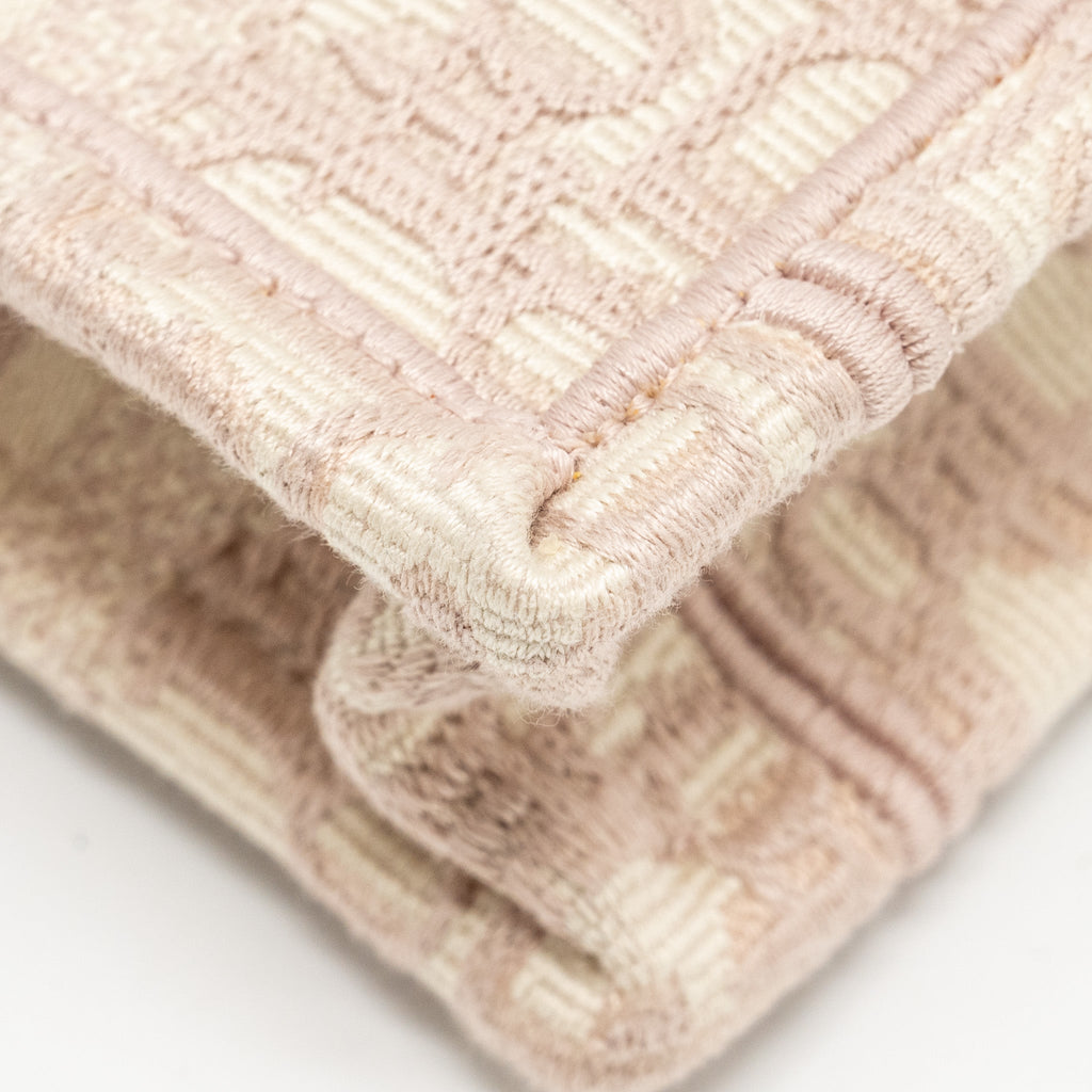 dior-mini-book-tote-oblique-embroidery-pink-copy-1