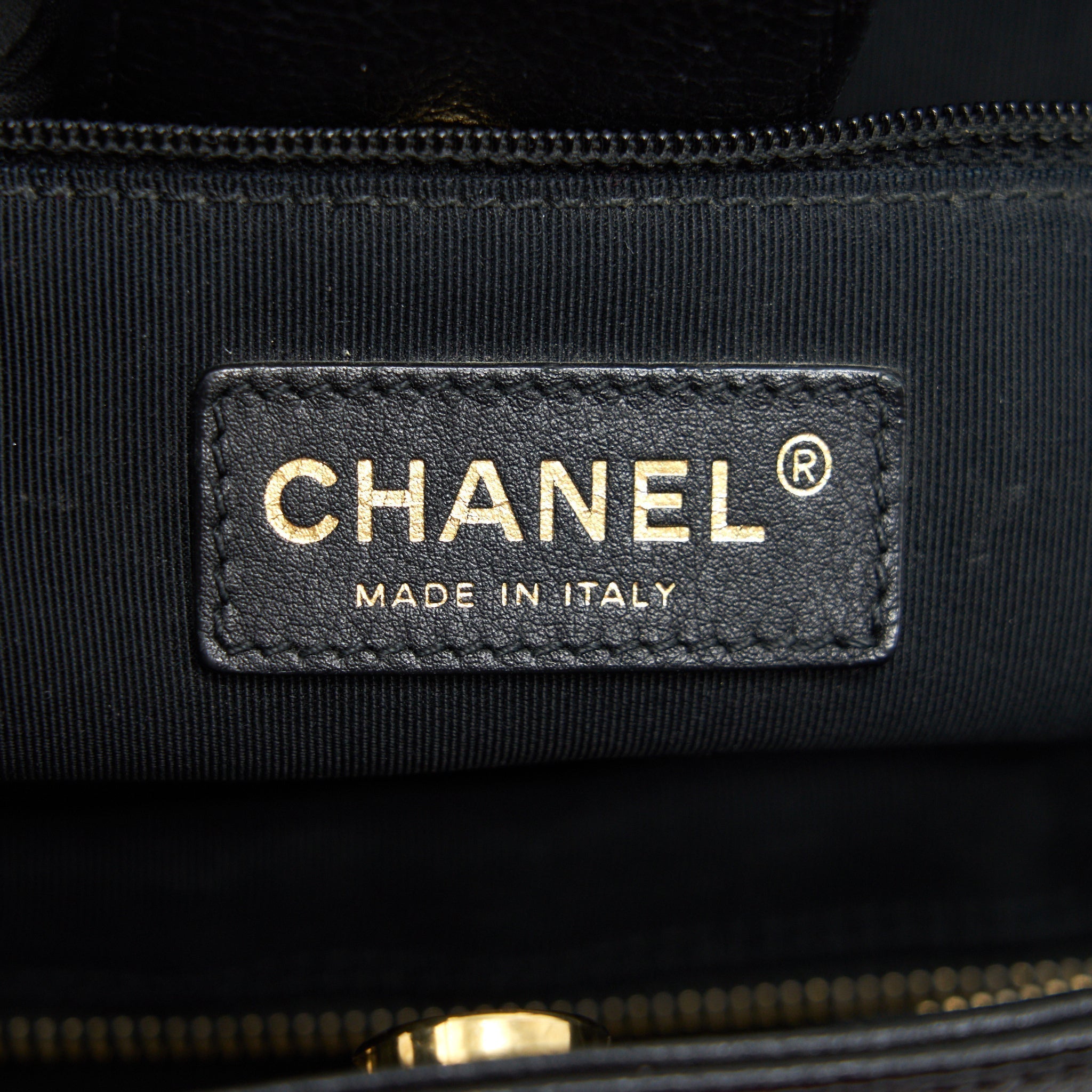 chanel-executive-cerf-small-tote-bag-caviar-black-with-ghw