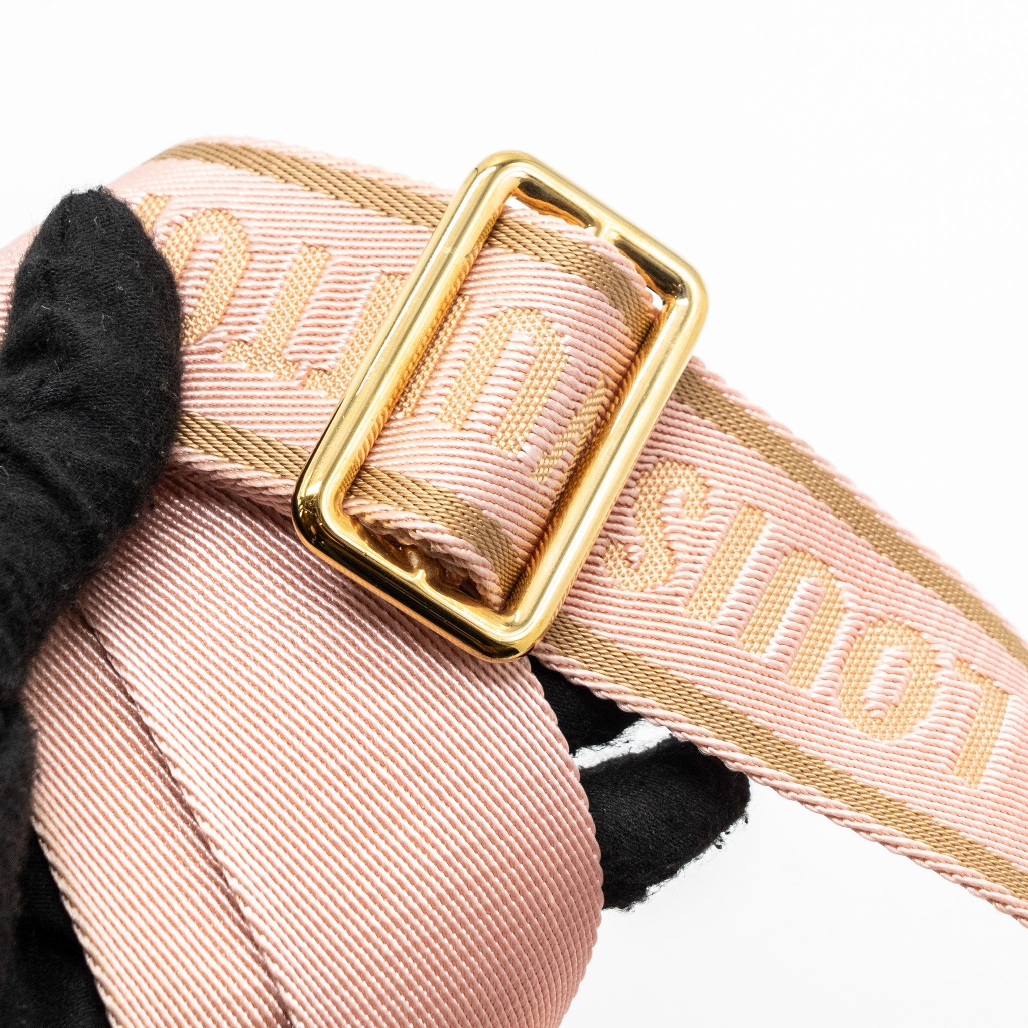 louis-vuitton-multi-pochette-rose-clair-strap-monogram-canvas-ghw